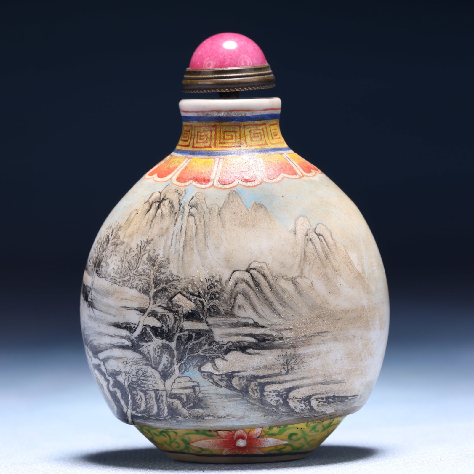 An Exquisite Glass Landscape Pattern Snuff Bottle: An Exquisite Glass Landscape Pattern Snuff Bottle,Qing Dynasty,China,Qianlong Four-character Mark,Size:2.8inx1.6inx3.5in,Weight:134g