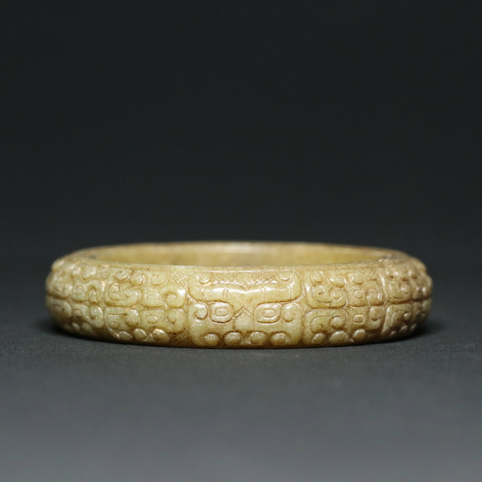 An Exquisite White Jade Ruyi Beast-Face Pattern Bracelets - 9