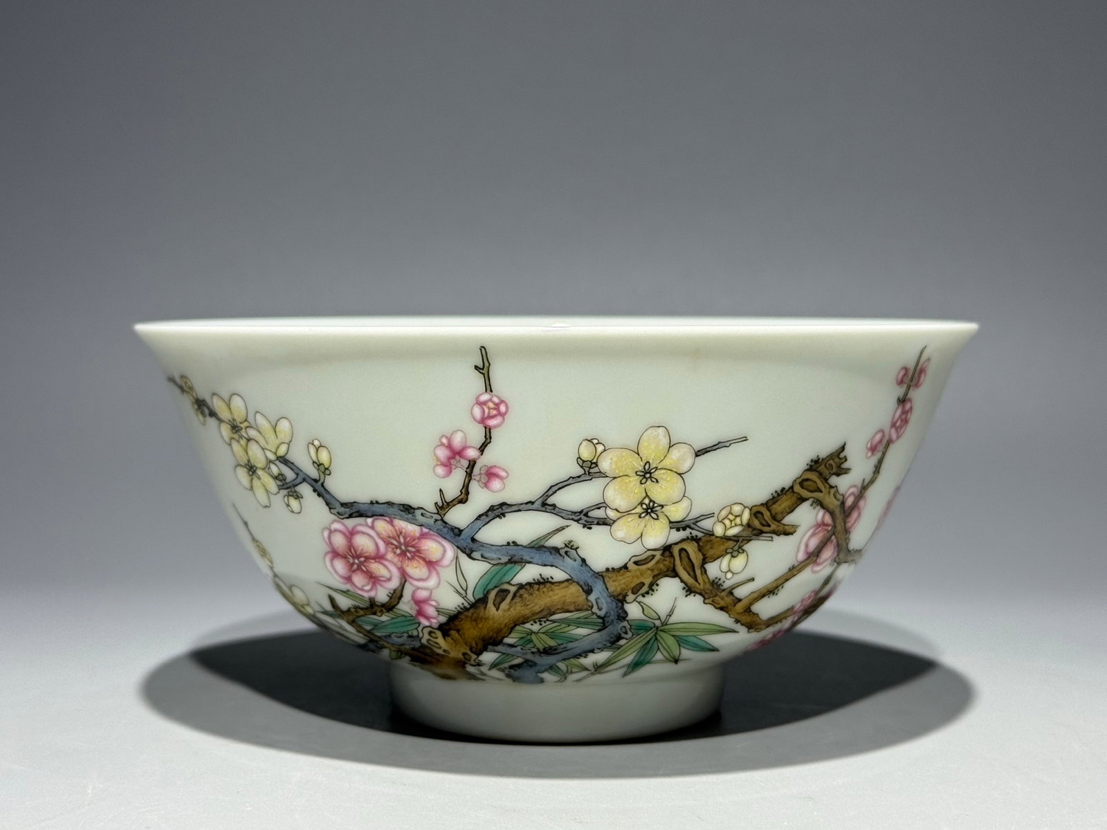 An Exquisite Famille-Rose Flower Pattern Bowl,with poem (1 of 9)
