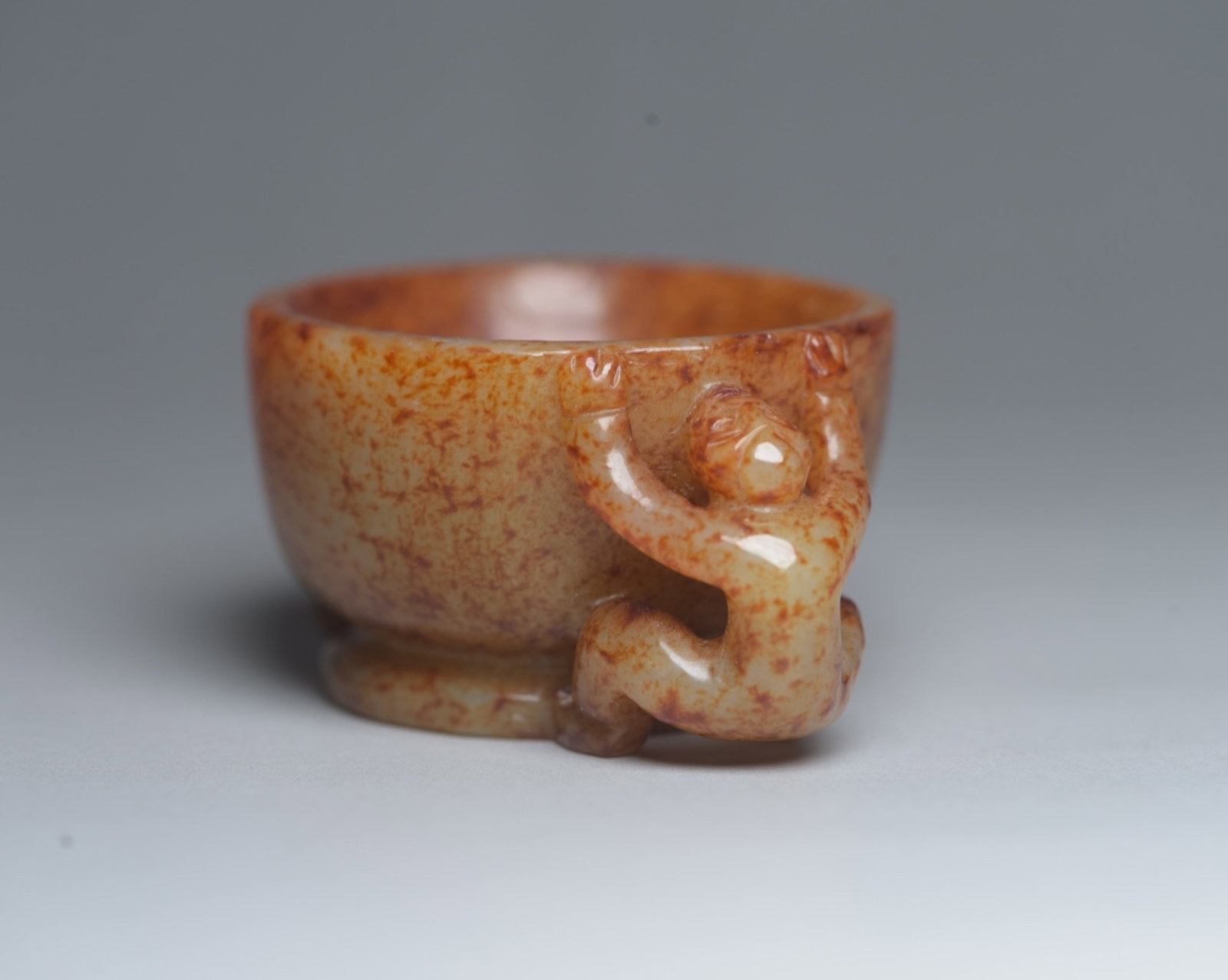 An Exquisite White Jade Sheep Pattern Cup - 3