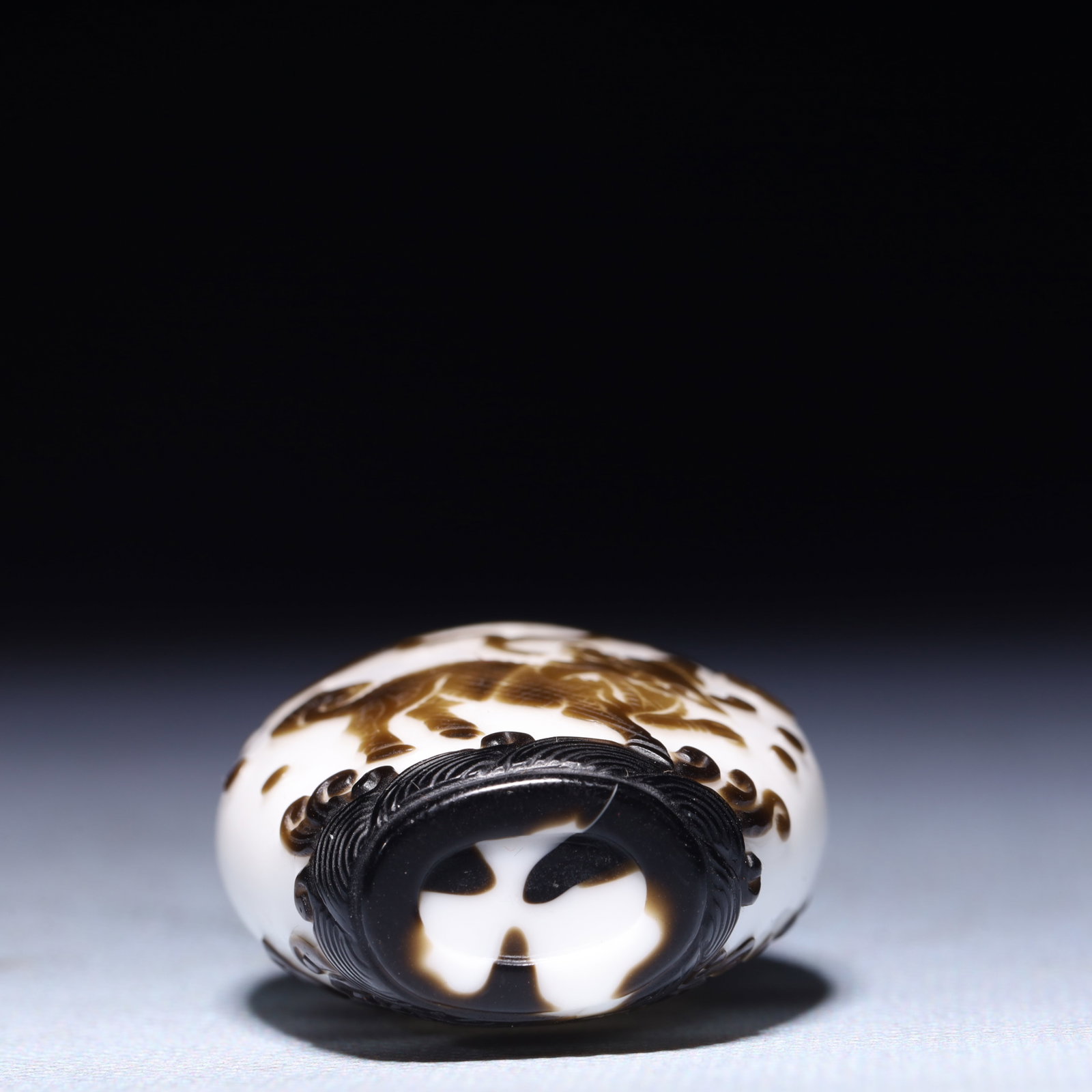 An Exquisite Glass Kylin Pattern Snuff Bottle - 7