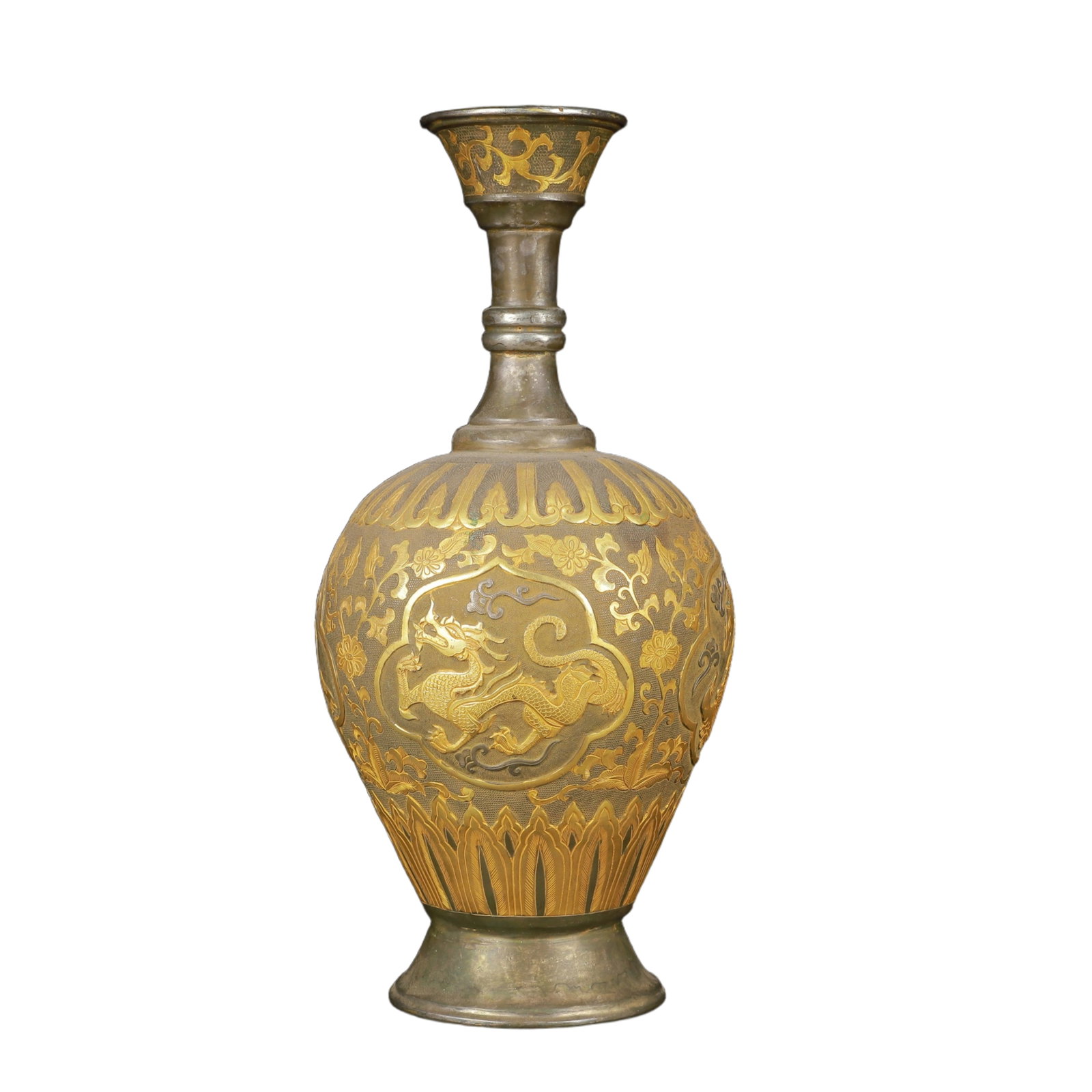An Exquisite Gilt Silver Auspicious Beast Pattern Vase: An Exquisite Gilt Silver Auspicious Beast Pattern Vase,Tang Dynasty,China,Zhenguan Four-Character Mark,Size:5.1inx10.6in,Weight:750g