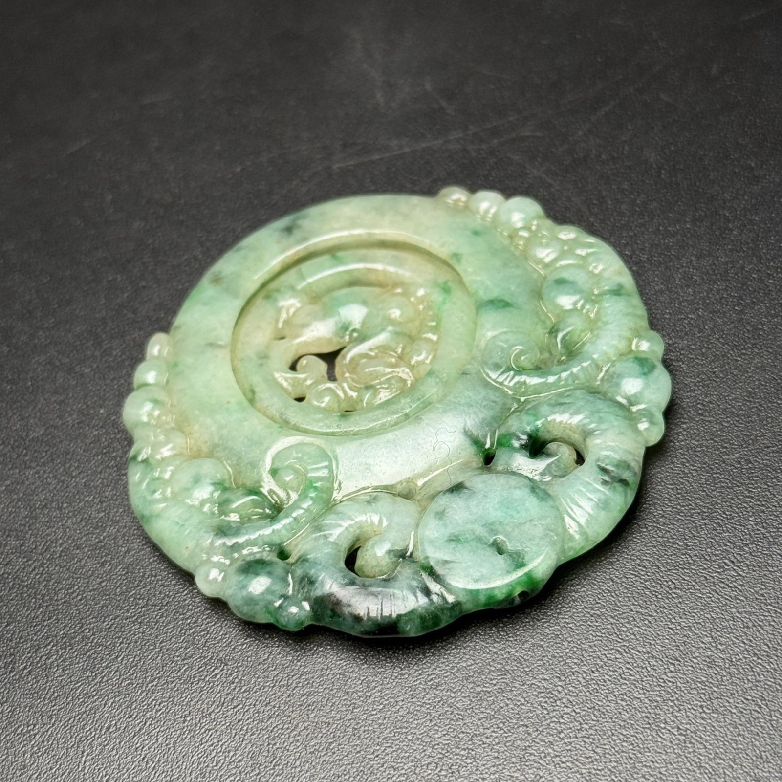 An Exquisite Jadeite Sheep Pattern Pendant - 7