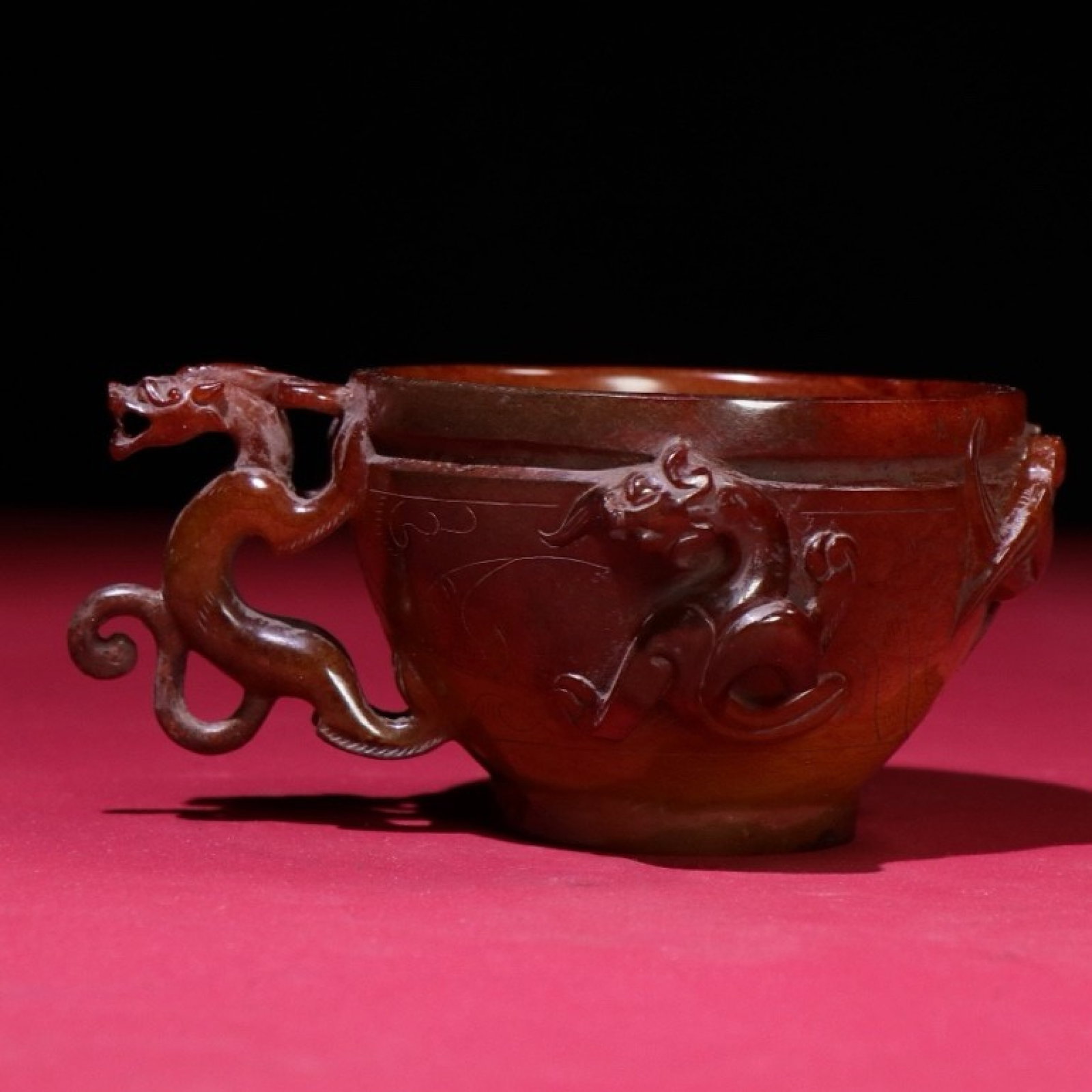 An Exquisite White Jade Pan-Dragon Pattern Cup: An Exquisite White Jade Pan-Dragon Pattern Cup,Qing Dynasty,China,Size:4.8inx3.6inx2.2in,Weight:245g 白玉蟠龙纹杯,中国清代