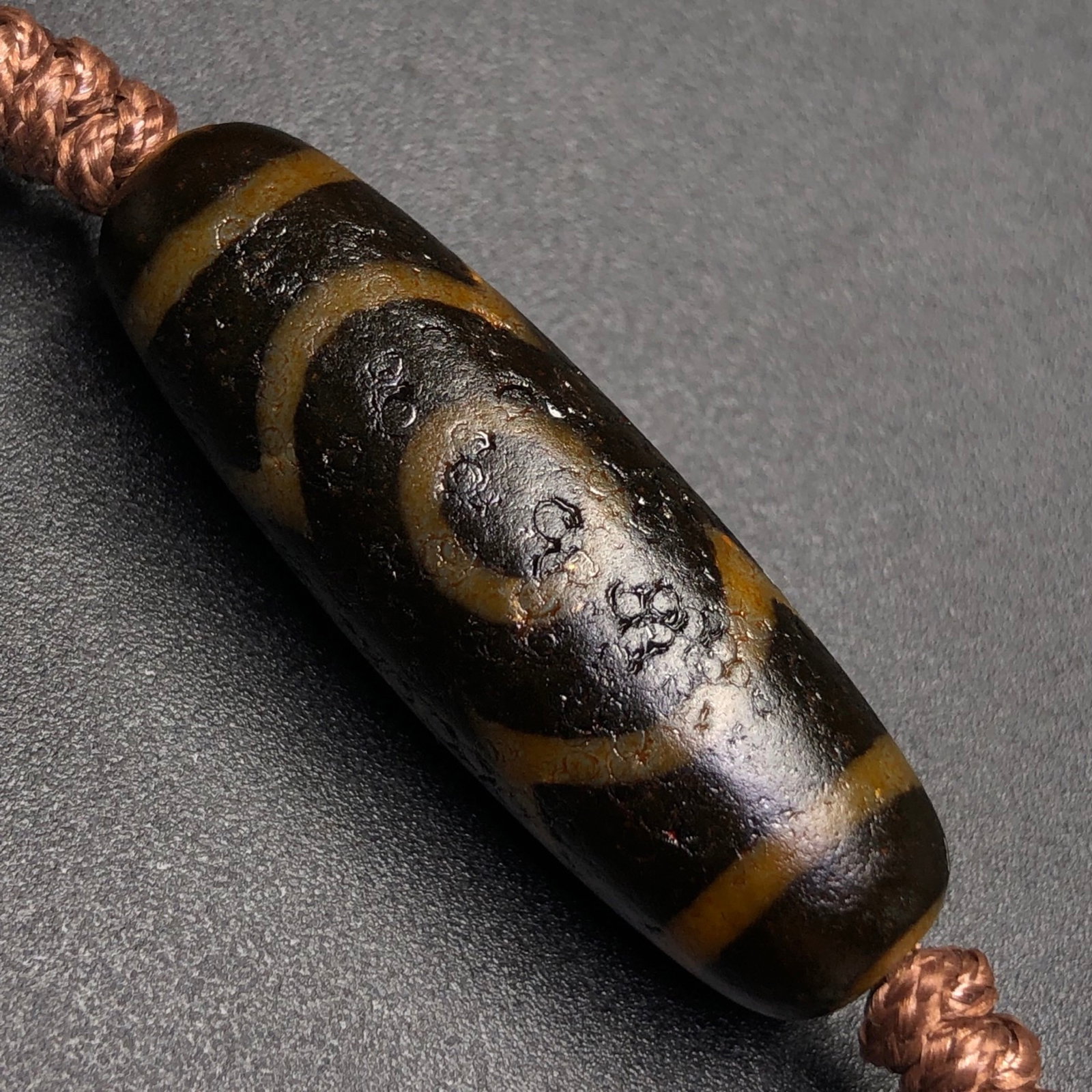 A Precious Dzi Bead Necklace - 8