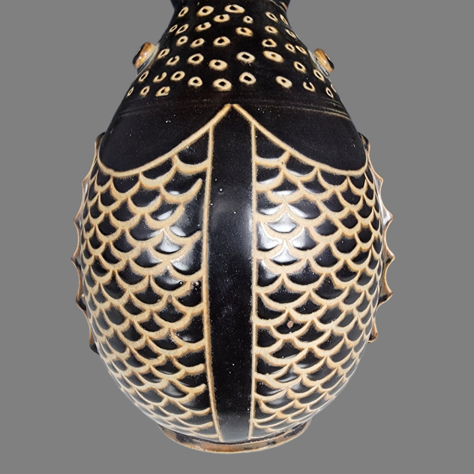 An Exquisite Ding yao Fish Pattern Vase - 6