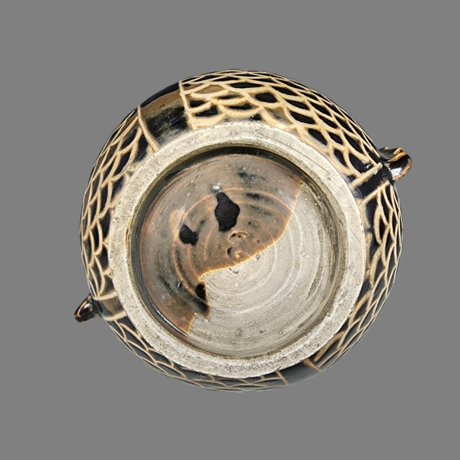 An Exquisite Ding yao Fish Pattern Vase - 9