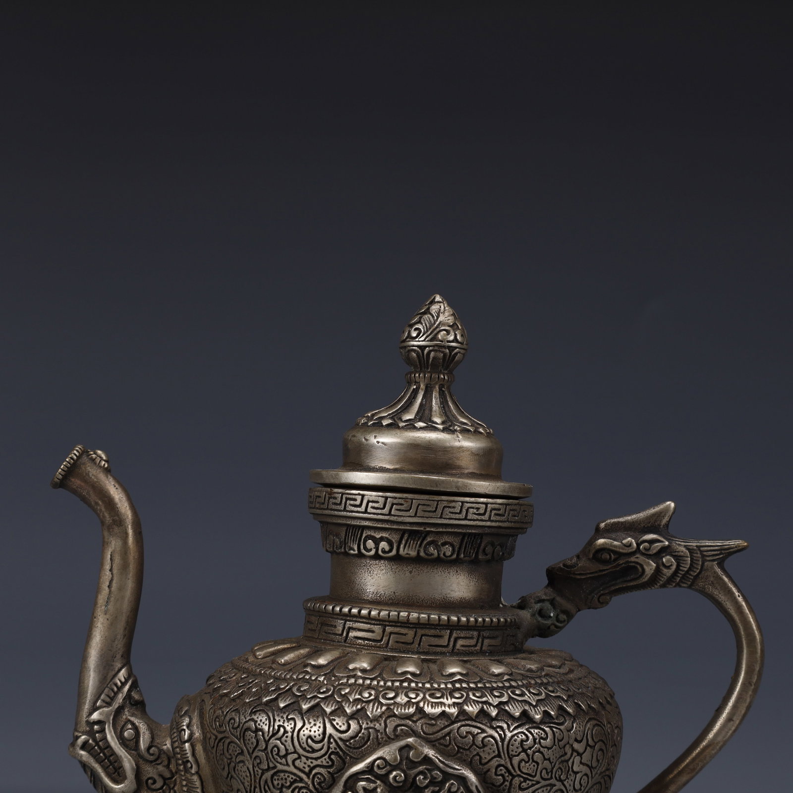 An Exquisite Silver-Plated Bronze Figure Pattern Ewer - 2