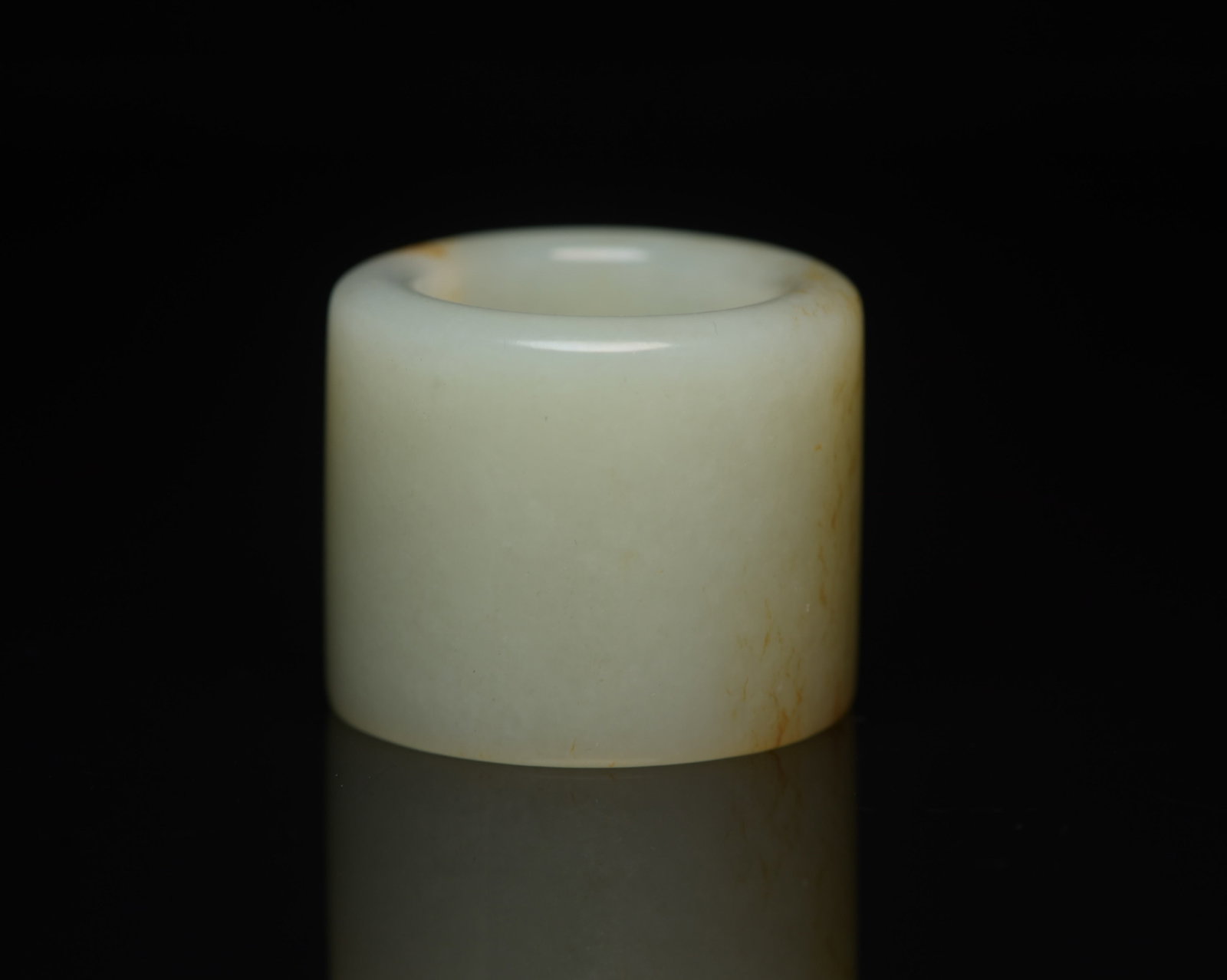 An Exquisite White Jade Thumb Ring - 4