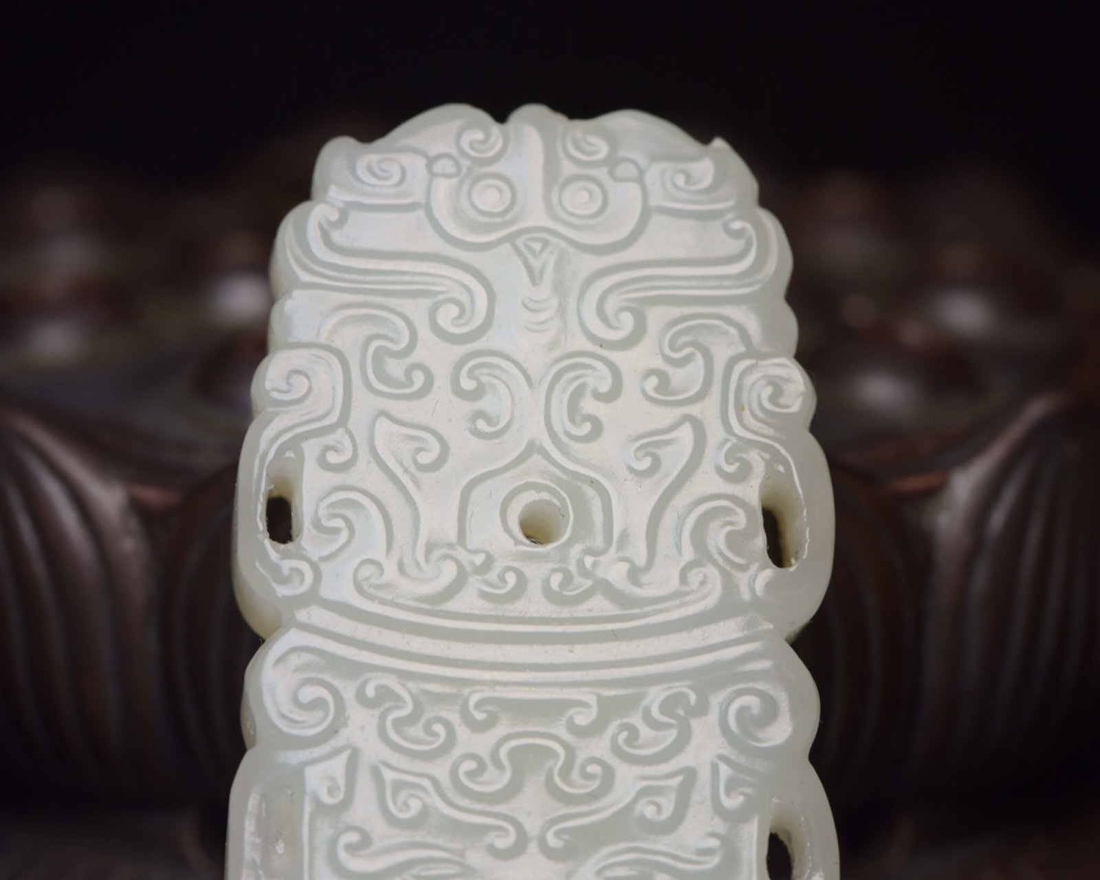 An Exquisite White Jade Dragon Pattern Pendant - 6