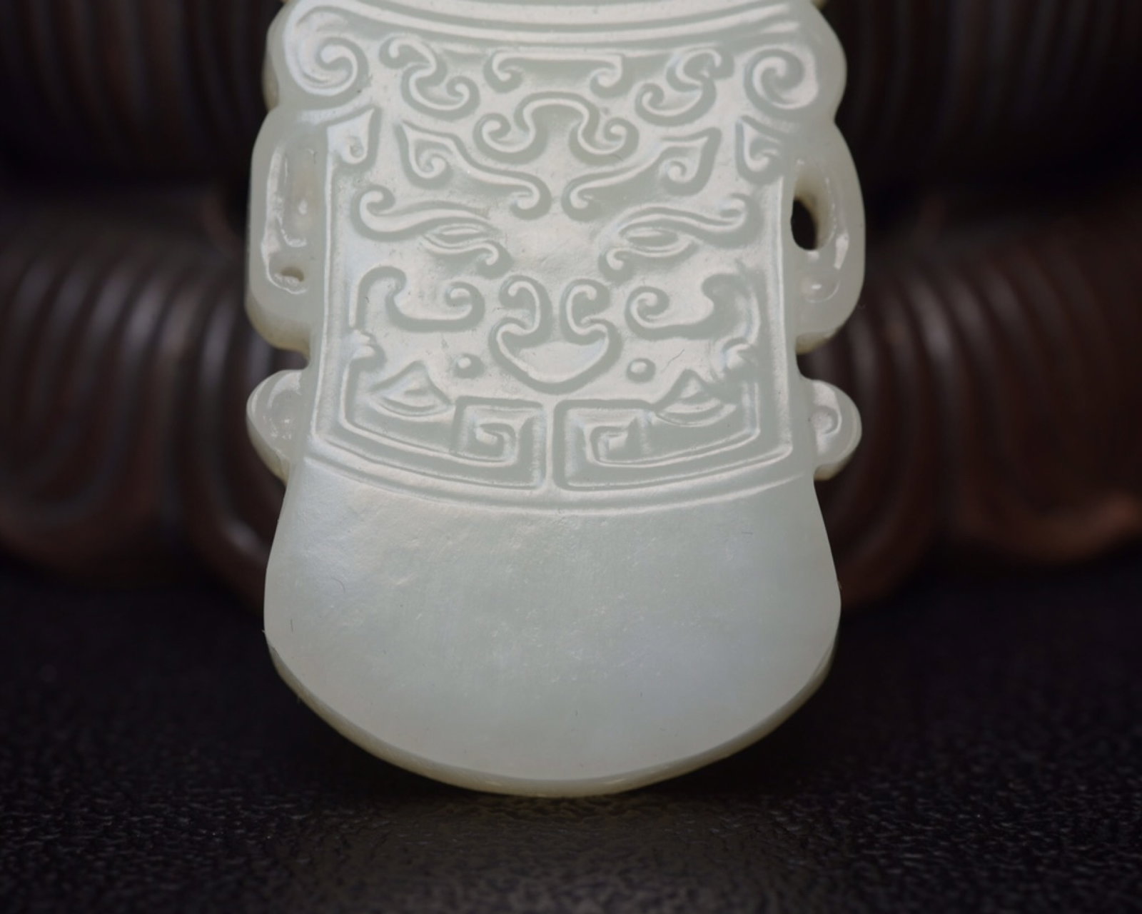 An Exquisite White Jade Dragon Pattern Pendant - 7