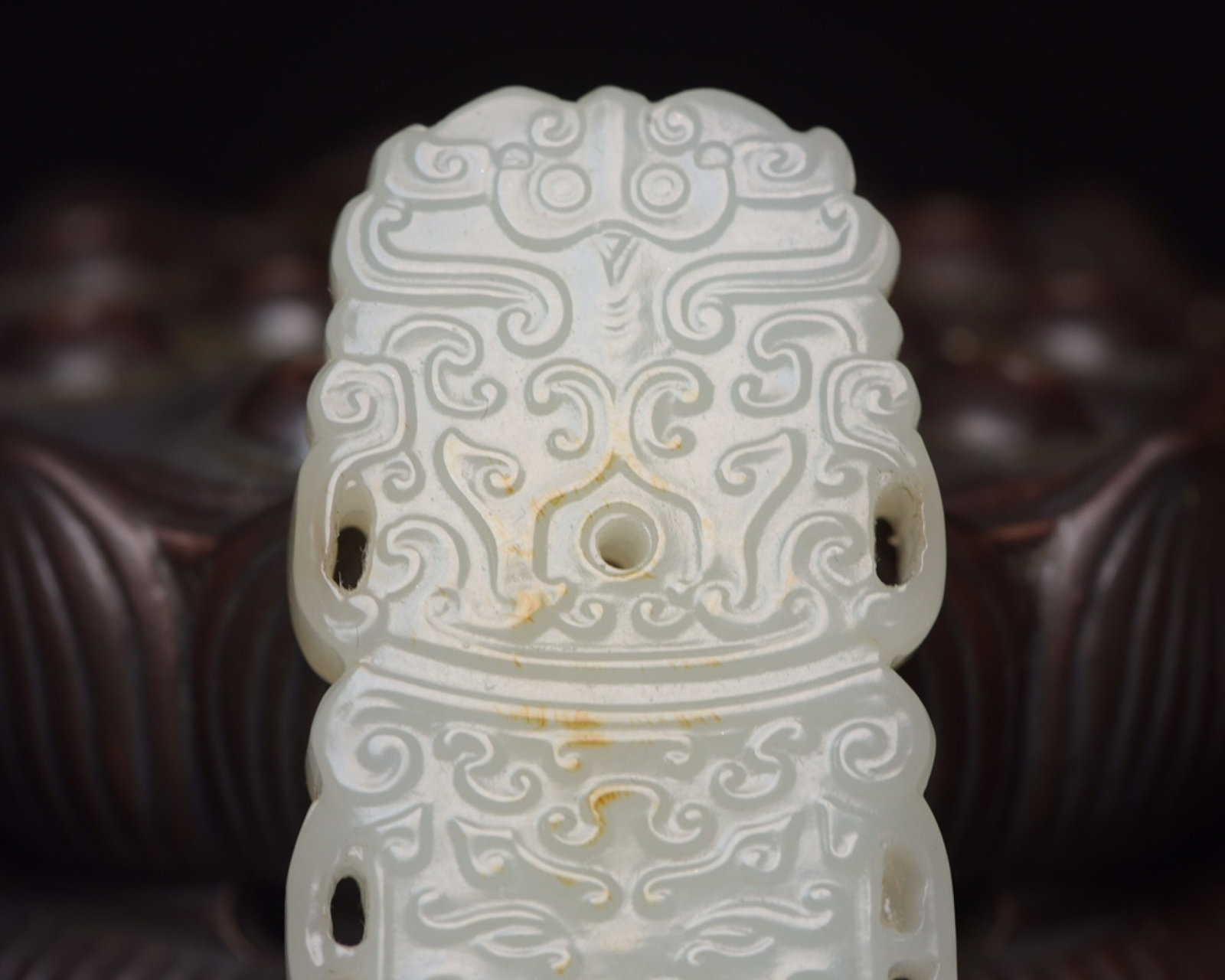 An Exquisite White Jade Dragon Pattern Pendant - 8