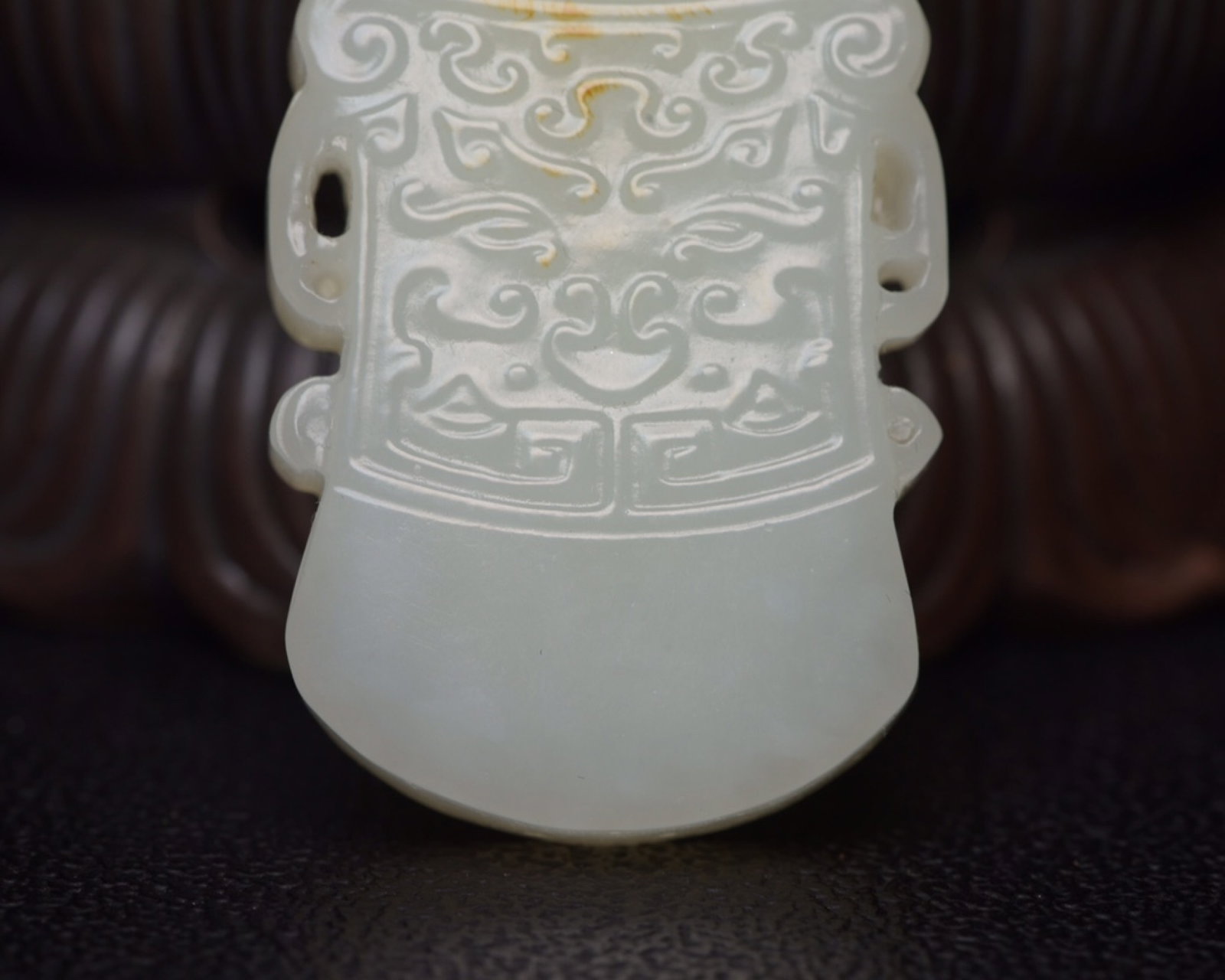 An Exquisite White Jade Dragon Pattern Pendant - 9