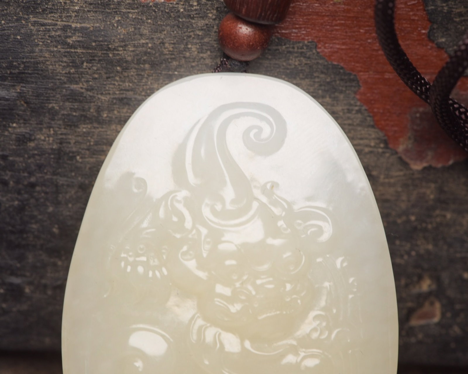 An Exquisite White Jade Beast Pattern Pendant - 4