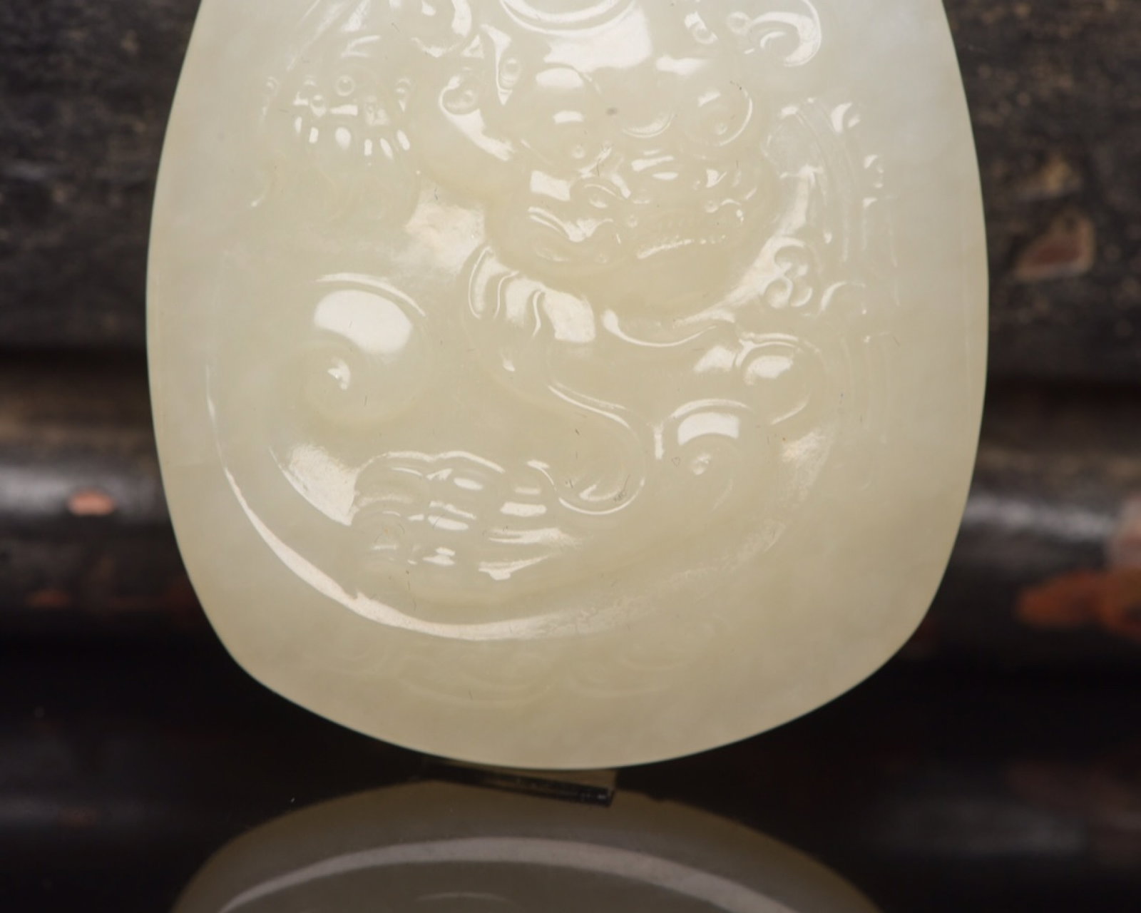 An Exquisite White Jade Beast Pattern Pendant - 5