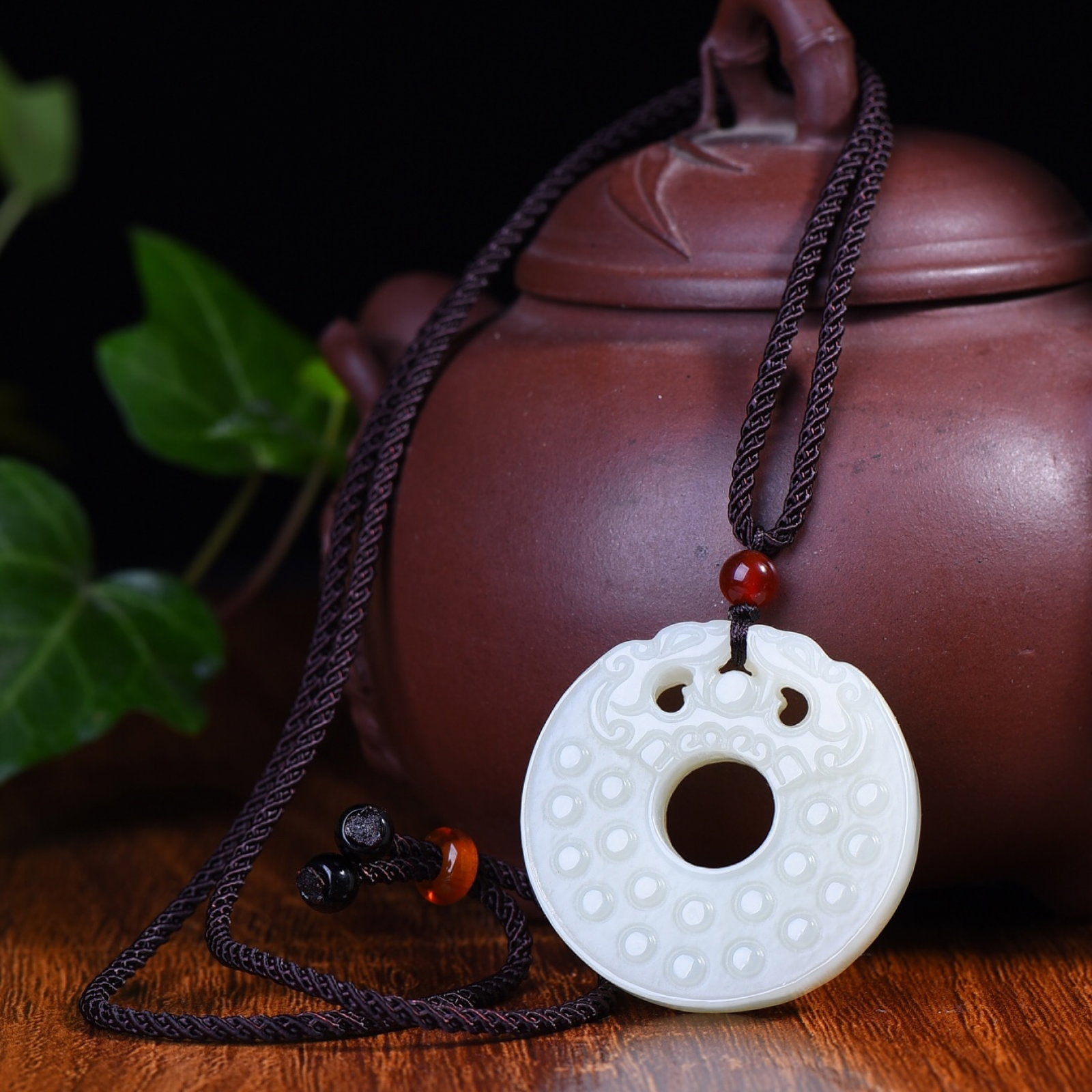 An Exquisite White Jade Dragon Pattern Pendant - 5