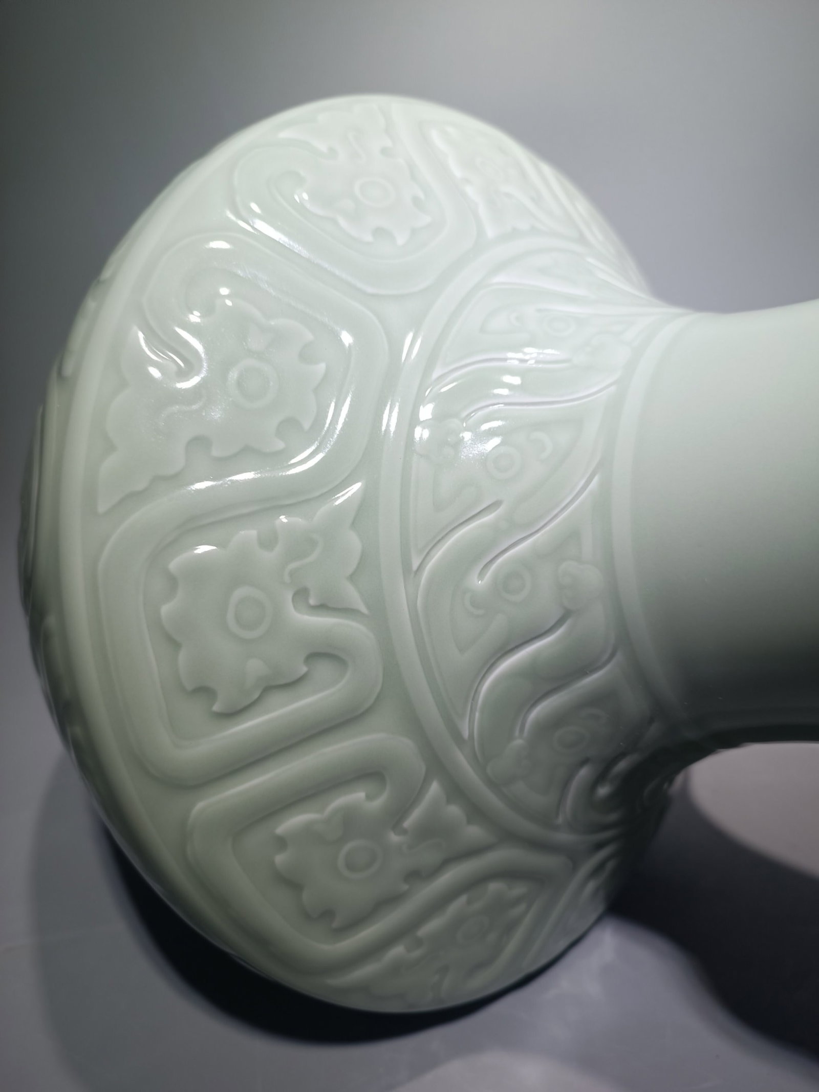 A Rare Celadon Glazed Dragon Pattern Vase - 7