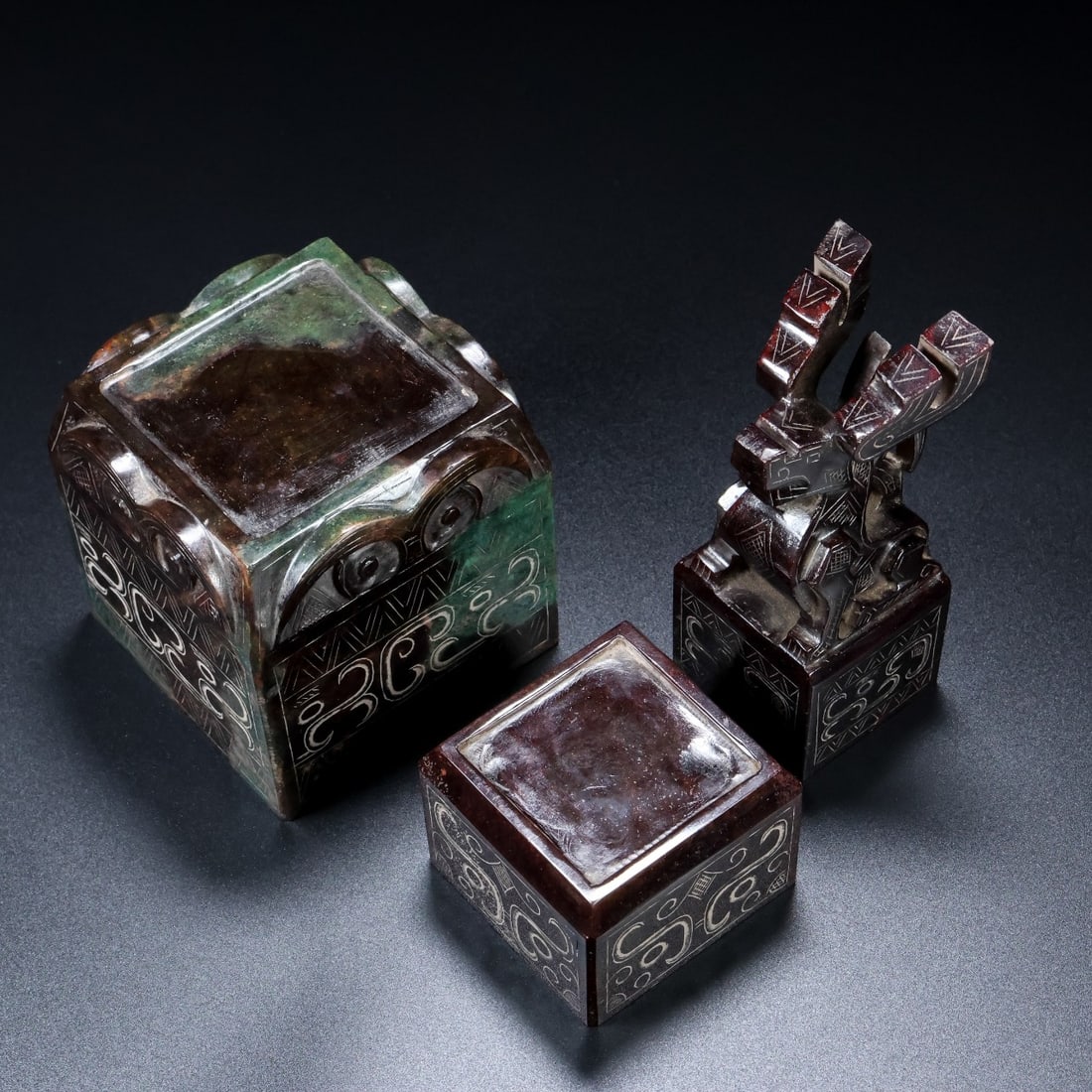 A Set of Fine White Jade Auspicious Beast Seals: A Set of Fine White Jade Auspicious Beast Seals,Qing Dynasty,China,Size:3.1inx3.1inx7.5in,Weight:1842g 一套白玉瑞兽印章,中国清代