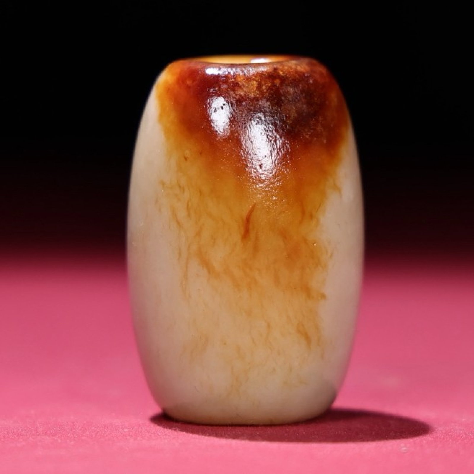 An Exquisite White Jade Ornament: An Exquisite White Jade Ornament,Qing Dynasty,China,Size:2inx1.3in,Weight:102g 白玉摆件,中国清代