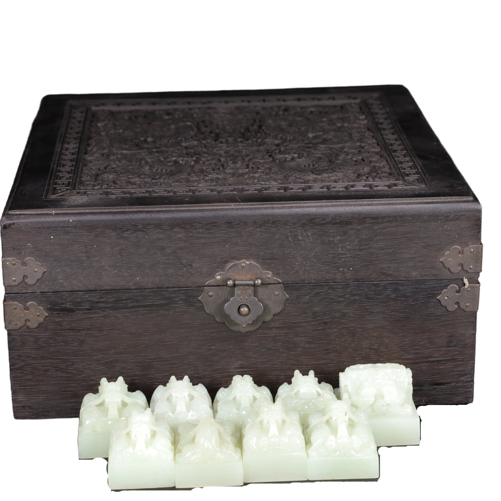 A Set of Fine White Jade Dragon Pattern Seals: A Set of Fine White Jade Dragon Pattern Seals,Qing Dynasty,China,With Mark,Size:(Seal)1.8inx1.6in,(Box)11inx5.1in,Weight:1450g 一套白玉龙纹印章,中