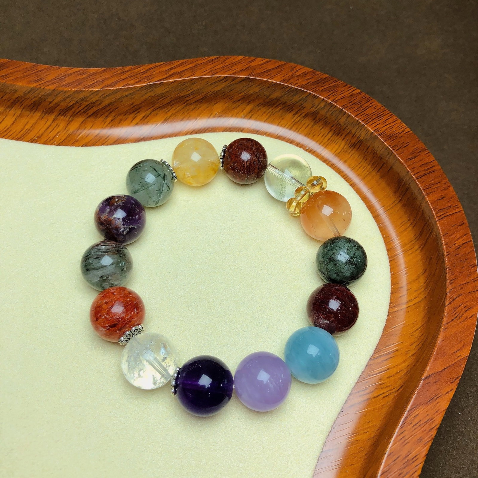 An Exquisite Crystal Bracelet: An Exquisite Crystal Bracelet,Size:0.6in,Weight:59.4g 水晶手串