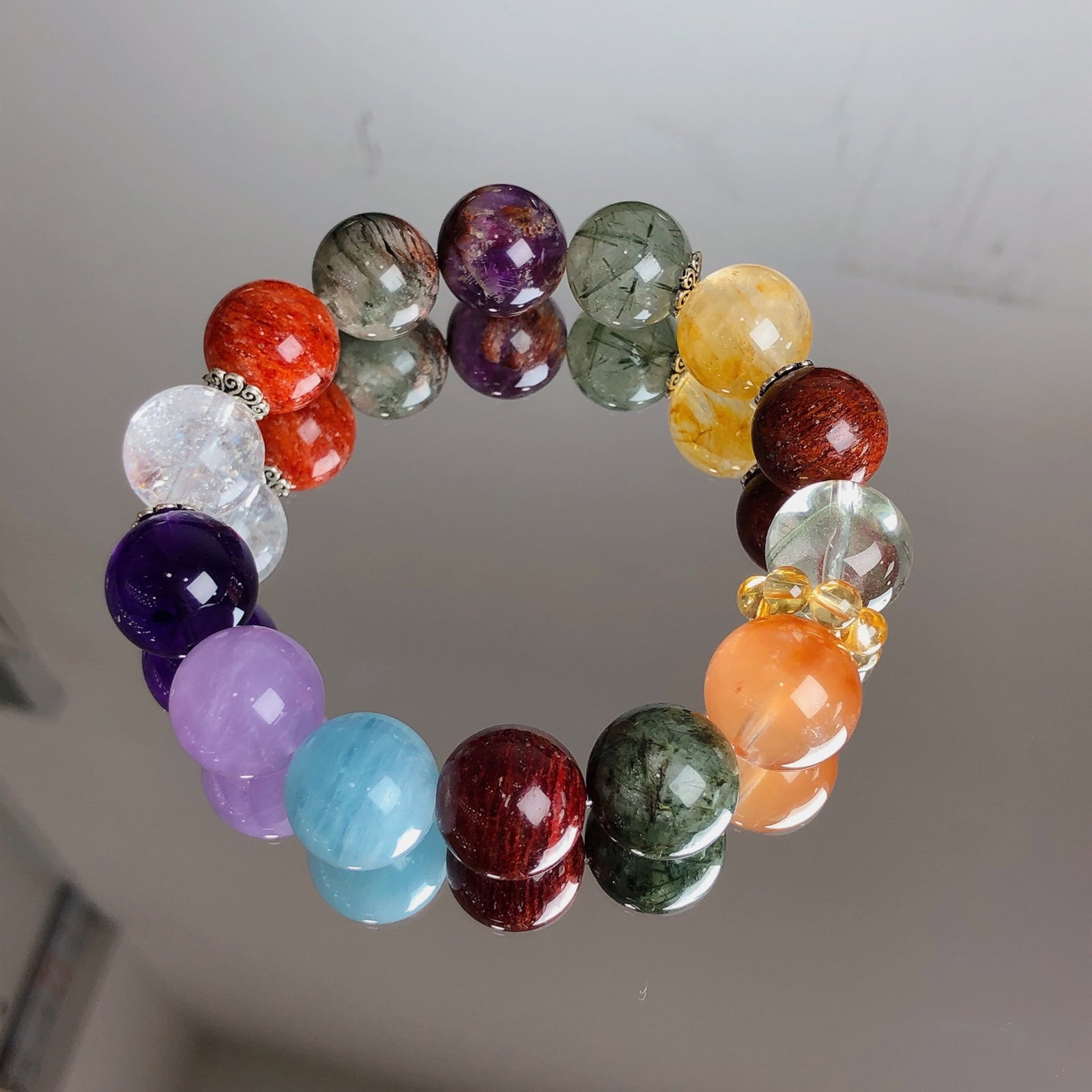 An Exquisite Crystal Bracelet - 2