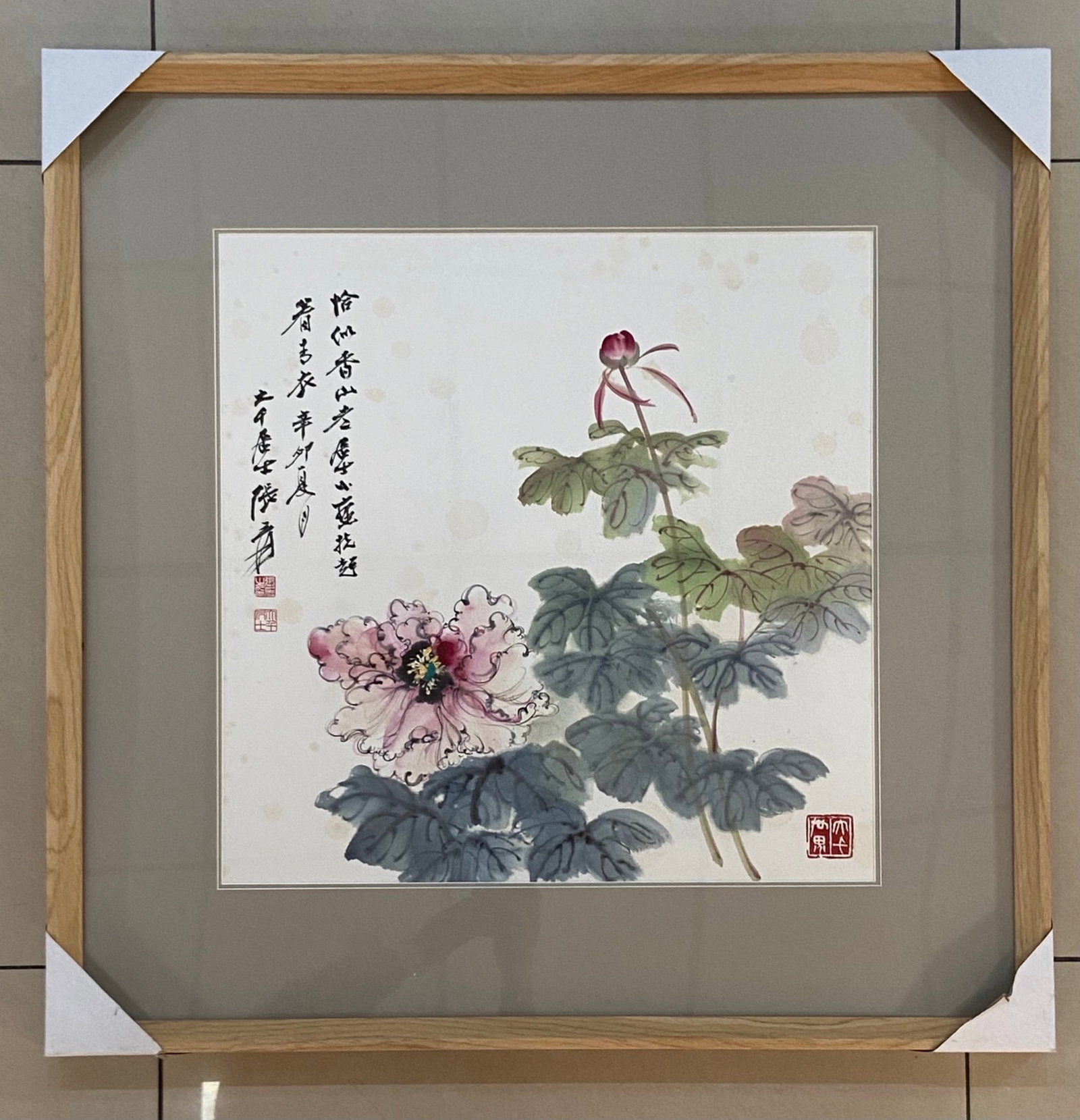 A Chinese Ink Painting of Flower on Paper With Frame: A Chinese Ink Painting of Flower on Paper With Frame,Zhang Daqian,Size:(Without frame)19.7inx19.7in,(entirety)28.7inx28.7in