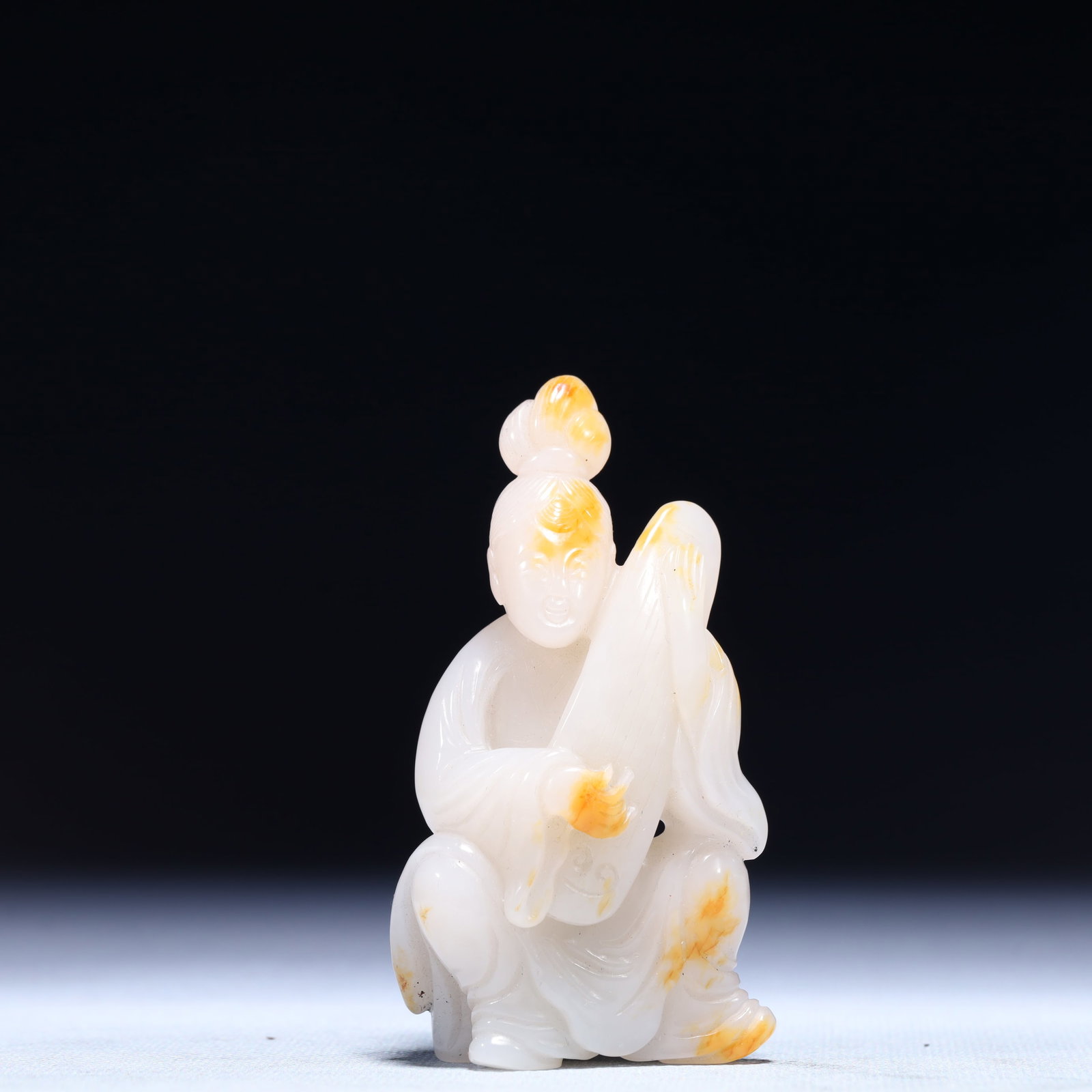 An Exquisite White Jade Figure Ornament: An Exquisite White Jade Figure Ornament,Qing Dynasty,China,Size:1.8inx0.8inx3.3in,Weight:108.8g 白玉人物摆件,中国清代