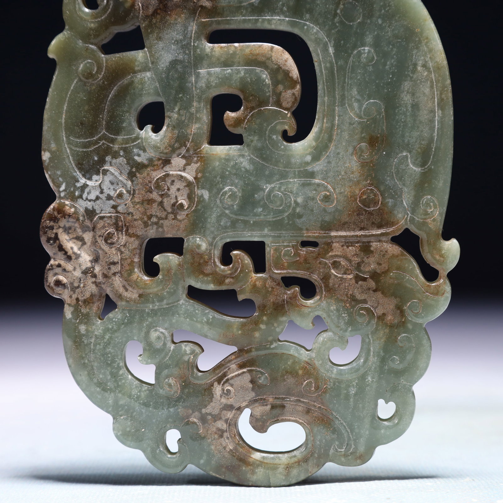An Exquisite Green Jade Phoenix Pattern Pendant - 3