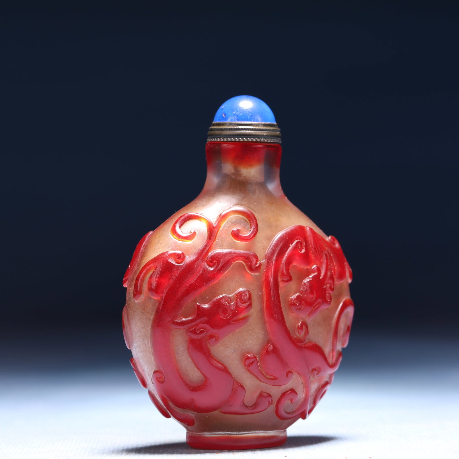 An Exquisite Glass Chi-Dragon Pattern Snuff Bottle - 3