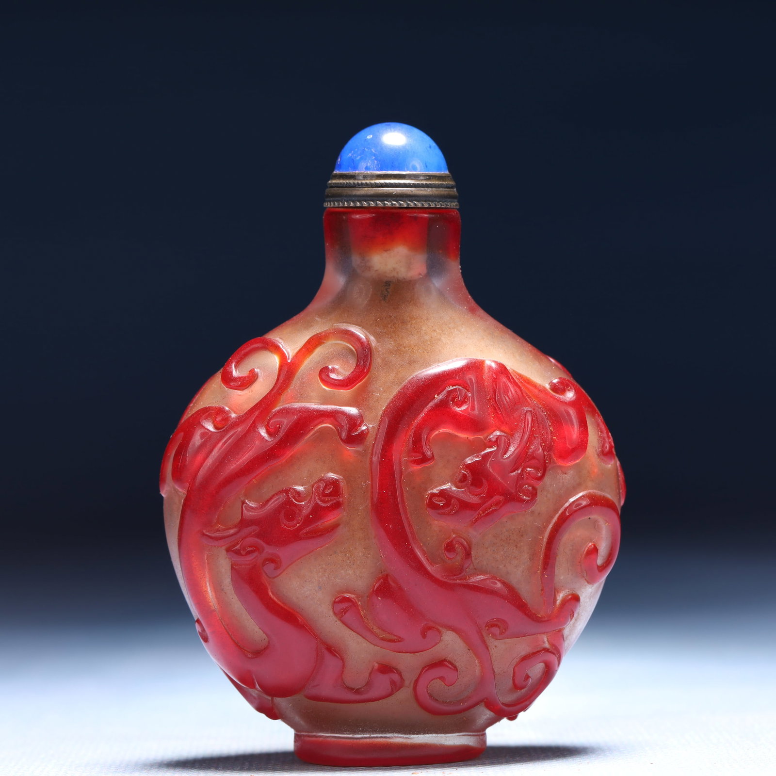 An Exquisite Glass Chi-Dragon Pattern Snuff Bottle - 4