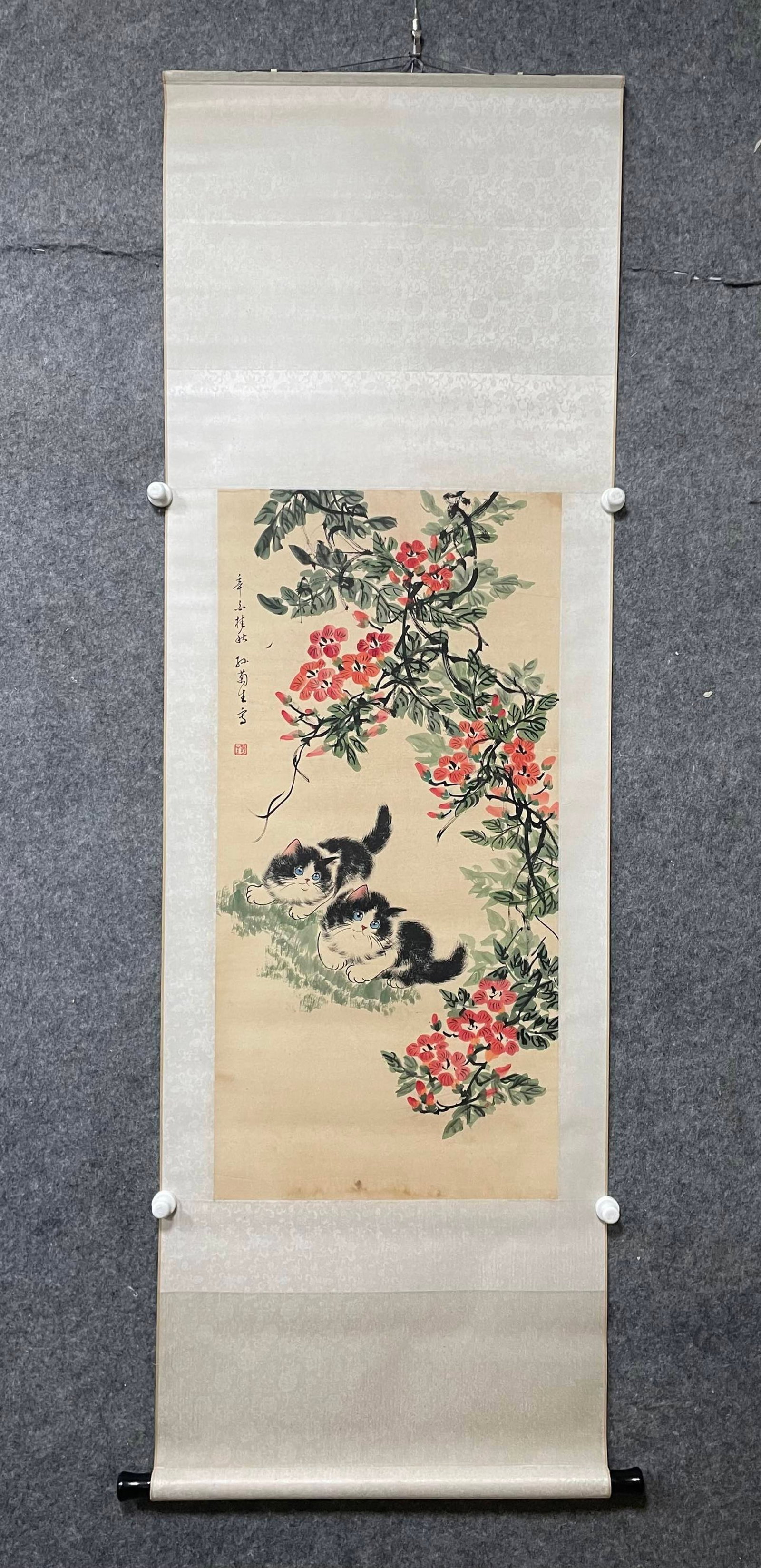 A Chinese Vertical Scroll Ink Painting of Cat on Paper: A Chinese Vertical Scroll Ink Painting of Cat on Paper,Sun Jusheng,Size:19.1inx39.4in 一幅中国水墨猫画立轴,孙菊生