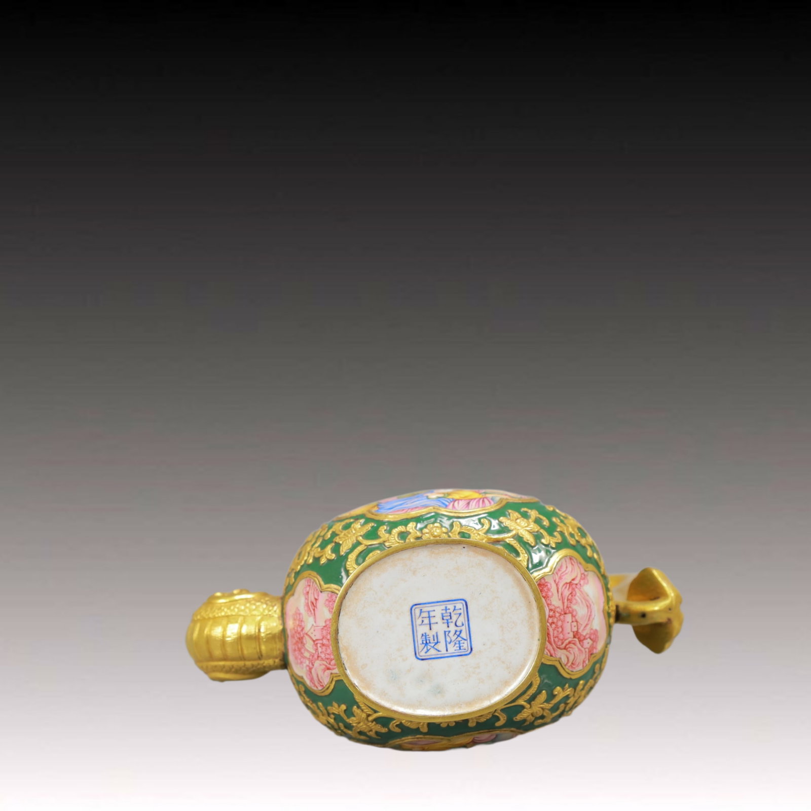 An Exquisite Painted Enamel Figure Pattern Ewer - 11