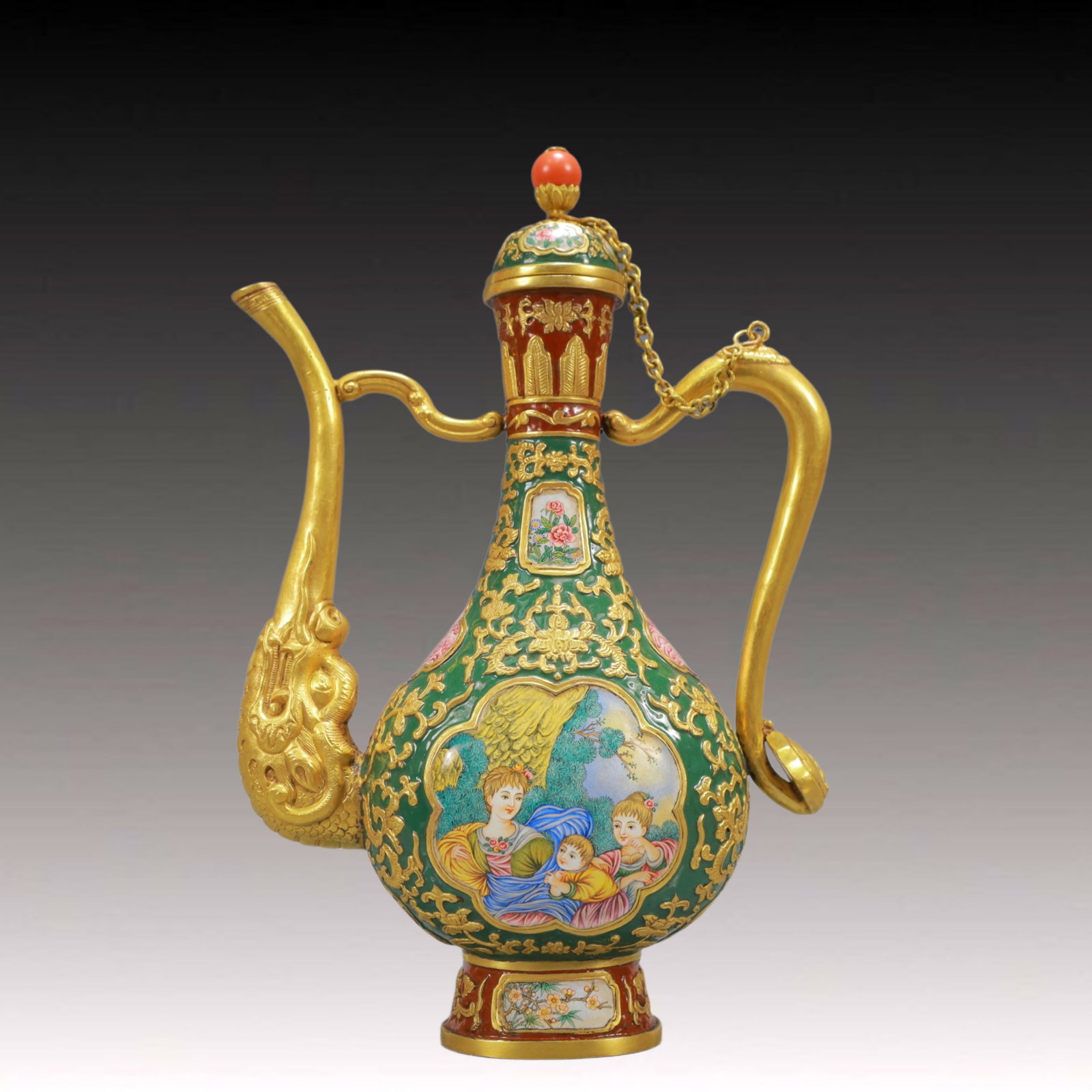 An Exquisite Painted Enamel Figure Pattern Ewer: An Exquisite Painted Enamel Figure Pattern Ewer,Qing Dynasty, China,Qianlong Four-character Mark,Size:5.9inx2.8inx8.7in,Weight:450g 画珐琅人物纹执壶,