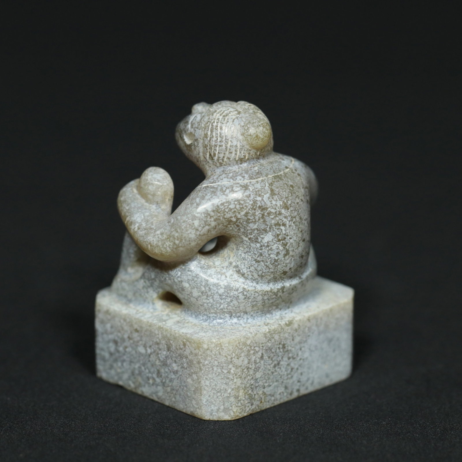 An Exquisite White Jade Figure Pattern Seal - 4