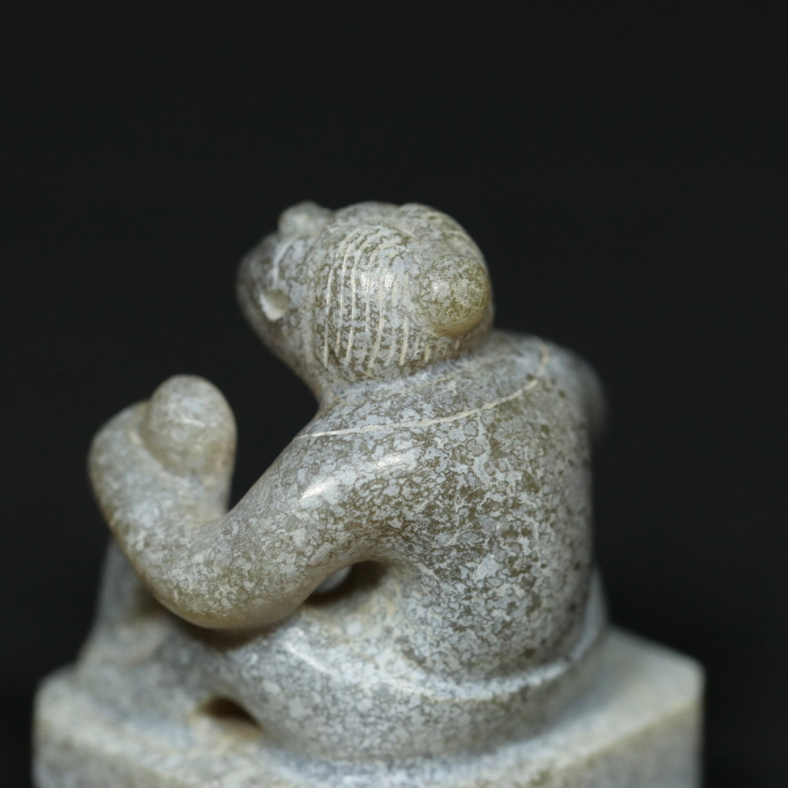 An Exquisite White Jade Figure Pattern Seal - 7