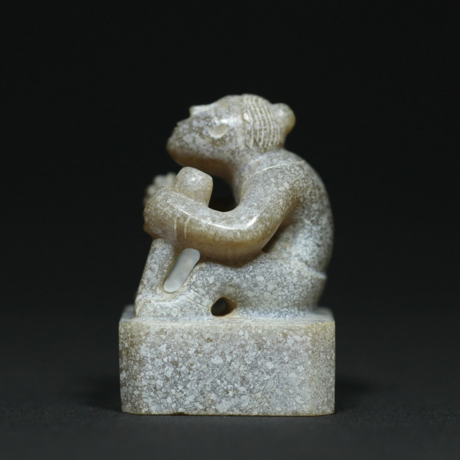 An Exquisite White Jade Figure Pattern Seal - 9