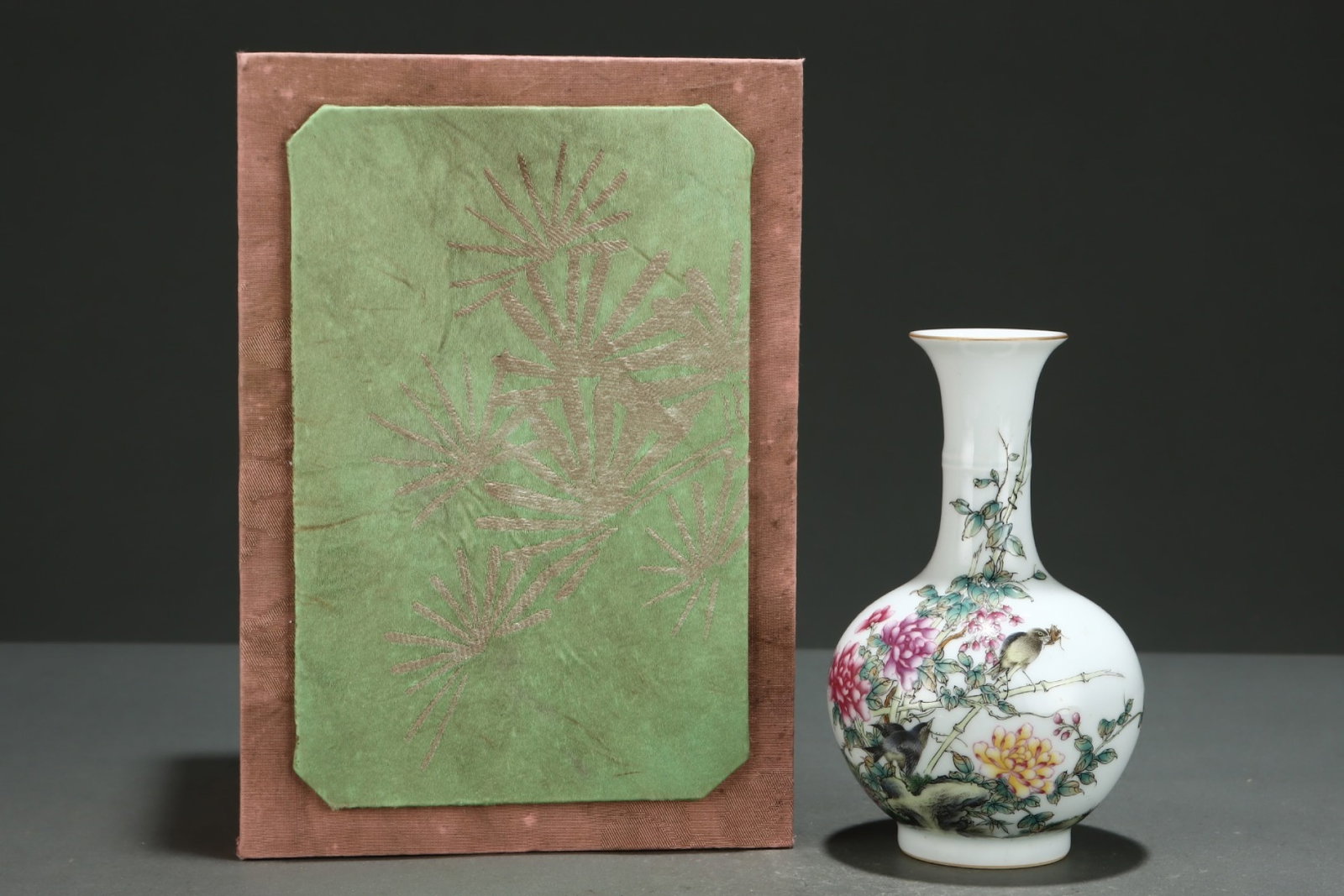 An Exquisite Famille-Rose Painted Gold Flower and Bird Pattern Vase,with poem: An Exquisite Famille-Rose Painted Gold Flower and Bird Pattern Vase,with poem,Qing Dynasty,China,Yongzheng Four-character Mark,Size:6inx3.6in 粉彩描金花鸟纹&#