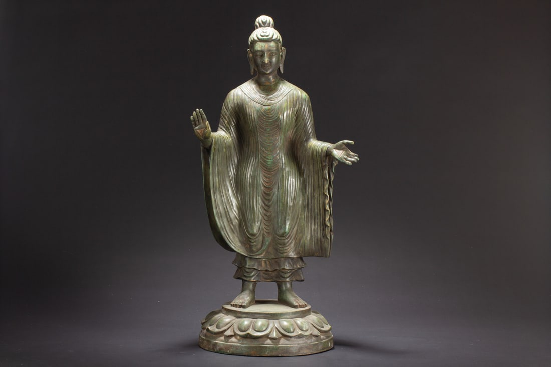 A Solemn Bronze Statue of Sakyamuni: A Solemn Bronze Statue of Sakyamuni,Ming Dynasty,China,Size:11.4inx9.8inx23.2in,Weight:11730g 铜释迦摩尼像,中国明代
