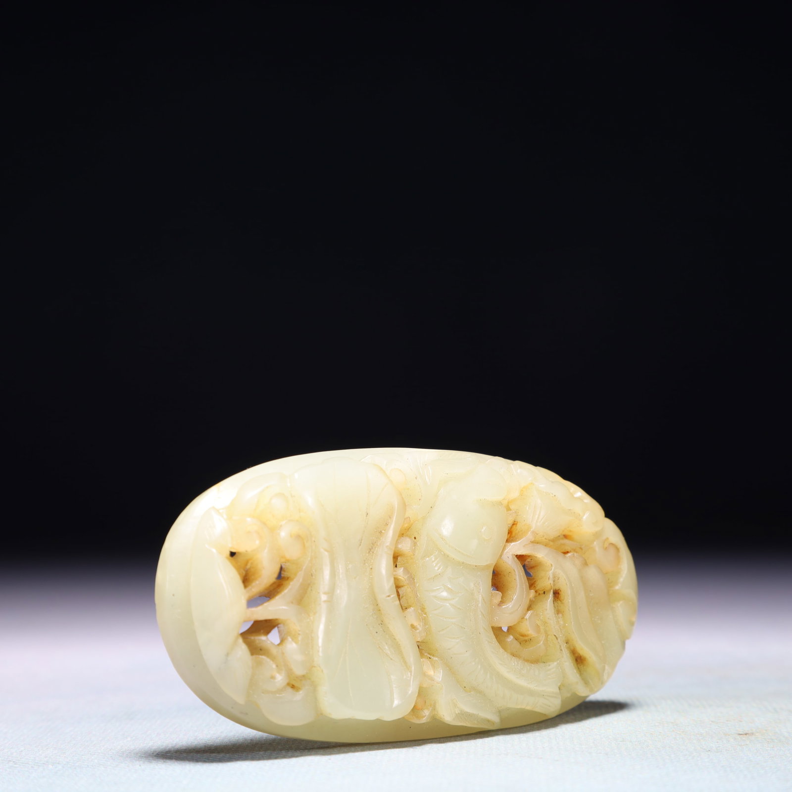 An Exquisite White Jade Fish Pattern Pendant - 3