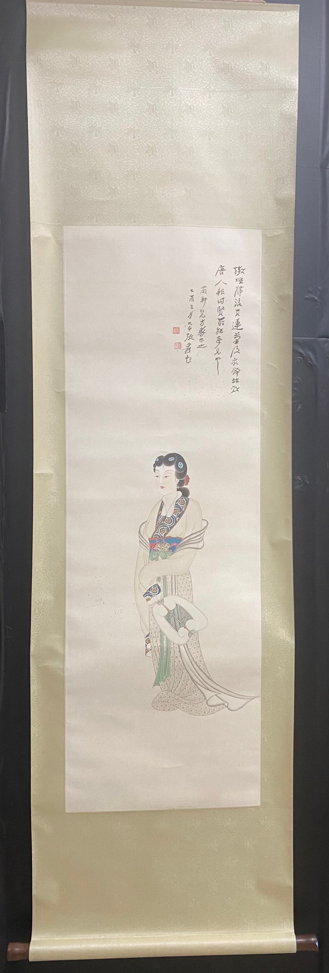 A Chinese Vertical Scroll Ink Painting of Figure on Paper: A Chinese Vertical Scroll Ink Painting of Figure on Paper,Zhang Daqian,Size:52inx17.7in