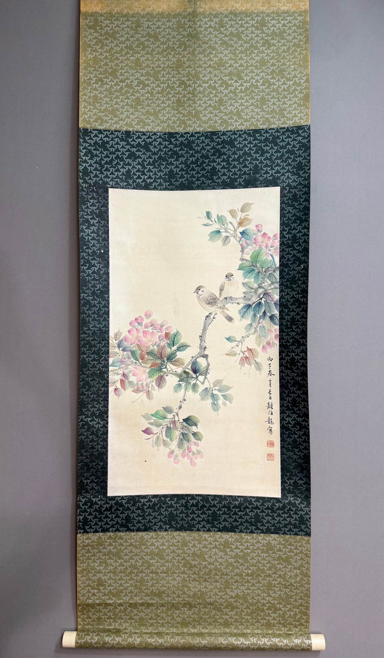 A Chinese Vertical Scroll Ink Painting of Flower and Bird on Paper: A Chinese Vertical Scroll Ink Painting of Flower and Bird on Paper,Yan Bailong,Size:24inx13.4in 一幅中国水墨花鸟画立轴,颜伯