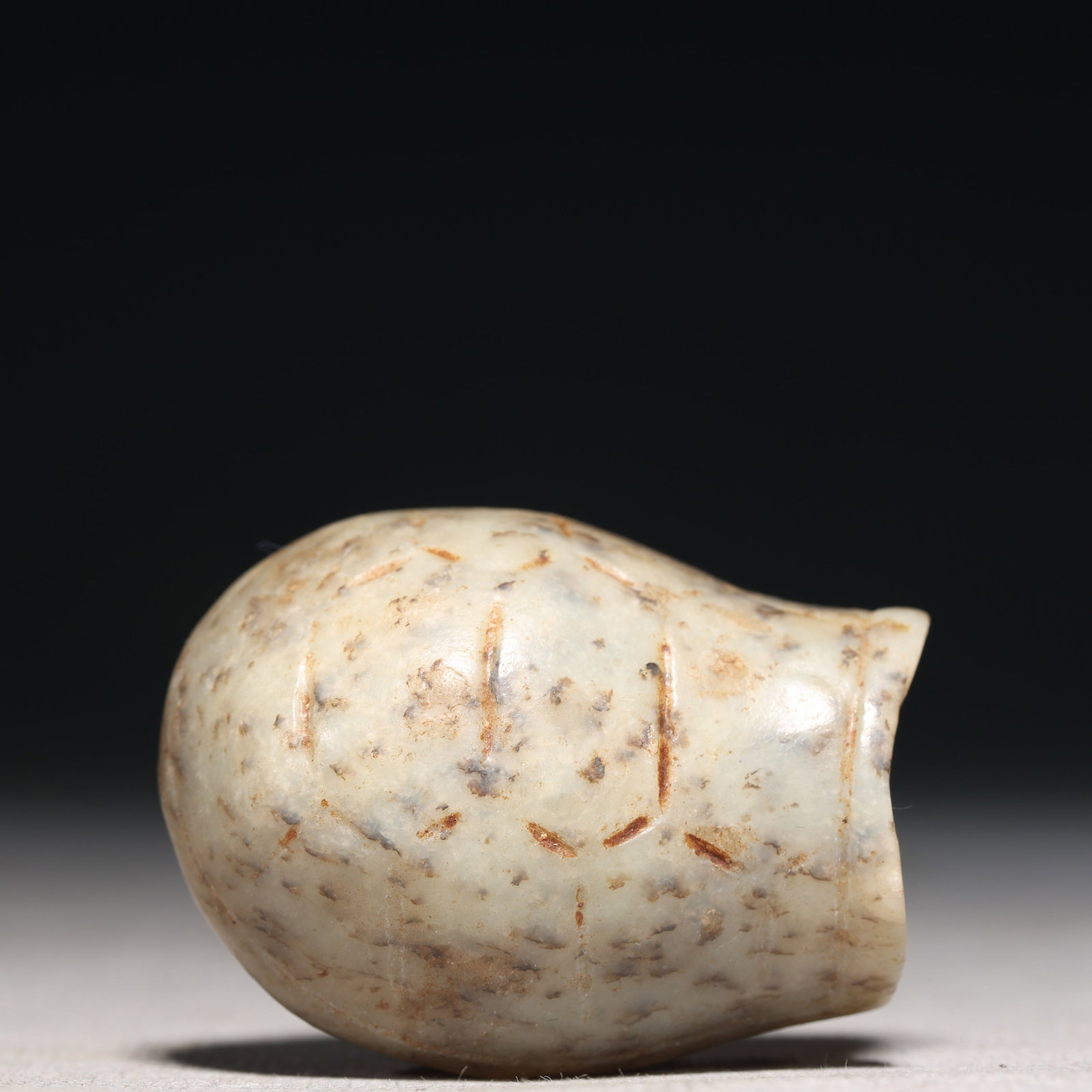 An Archaic Hongshan Culture White chicken bones Turtle shell Pendant (1 of 4)