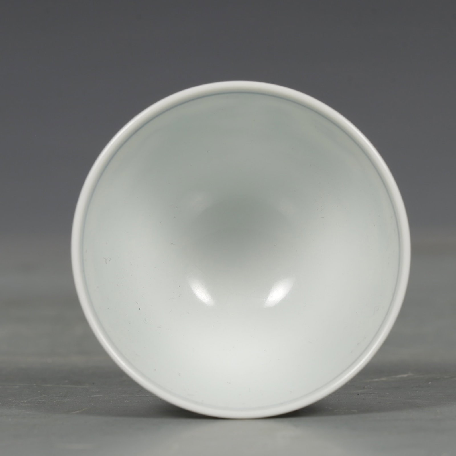 An Exquisite Doucai Auspicious Cloud and Dragon Pattern Cup - 8