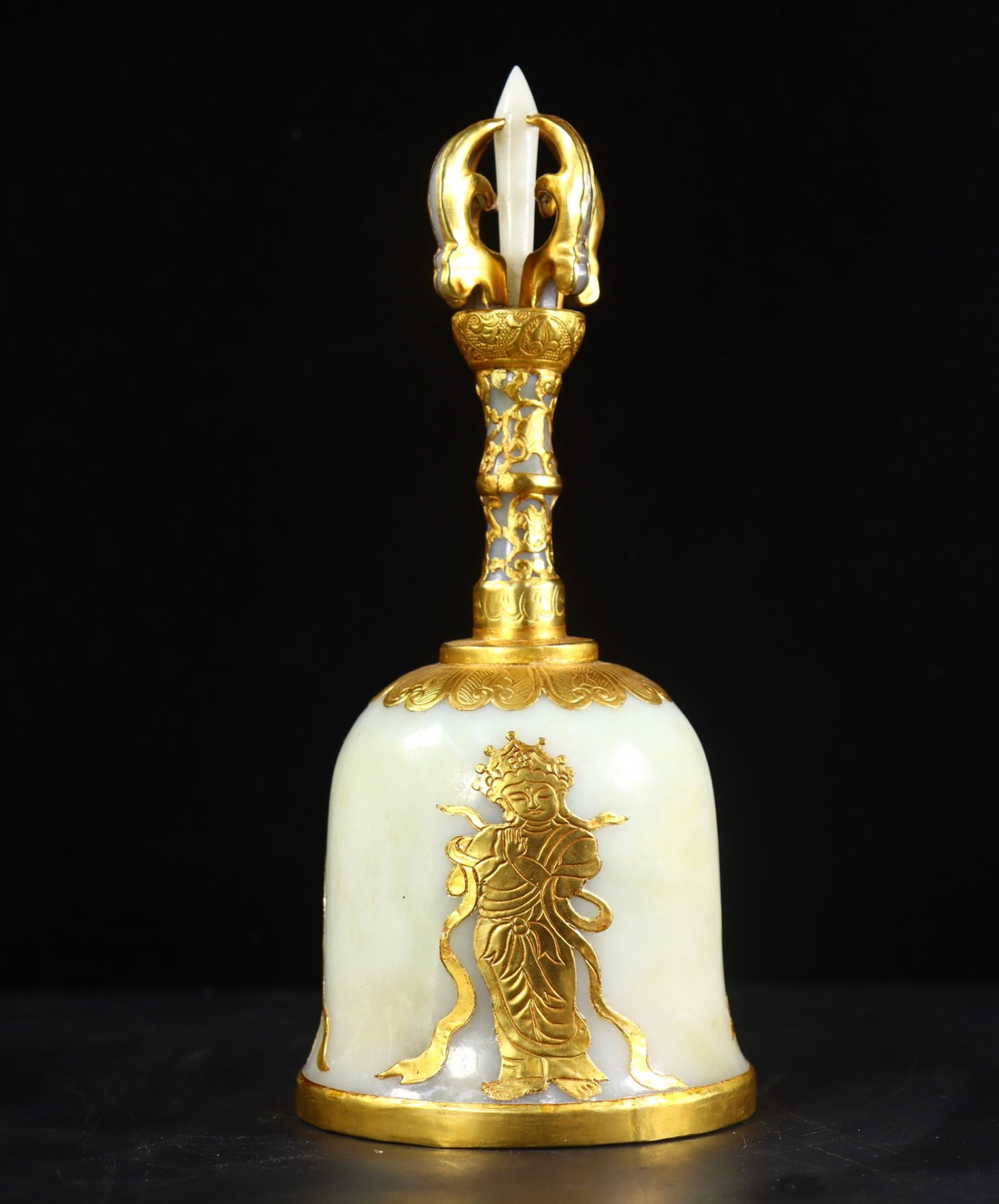 An Exquisite White Jade Cover with Gold Figure Pattern Ornament: An Exquisite White Jade Cover with Gold Figure Pattern Ornament,Qing Dynasty,China,Size:9.4inx4.1in,Weight:815g