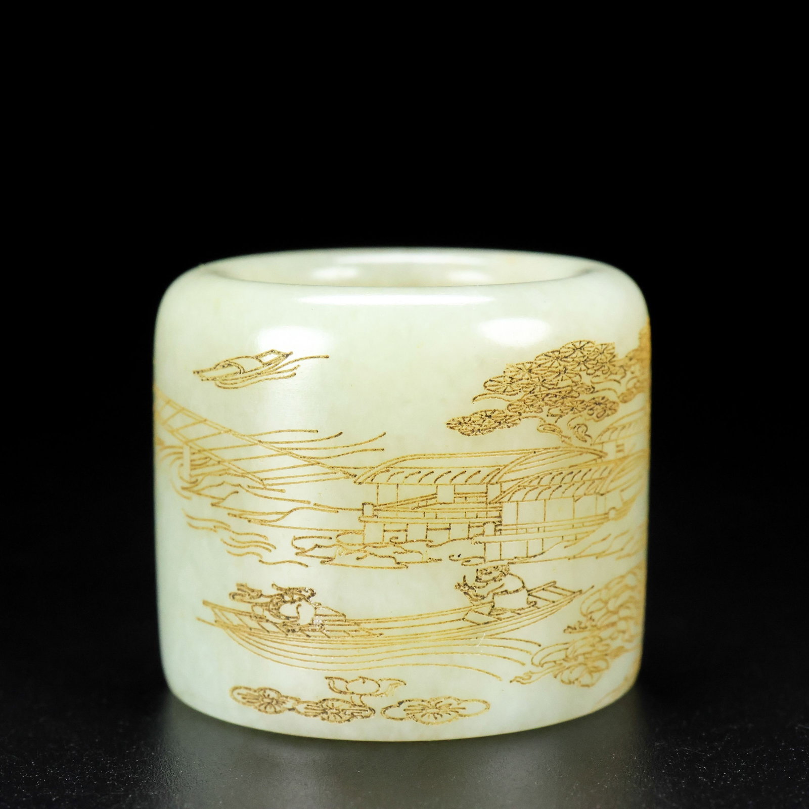 An Exquisite White Jade Landscape and Figure Pattern Thumb Ring (1 of 8)