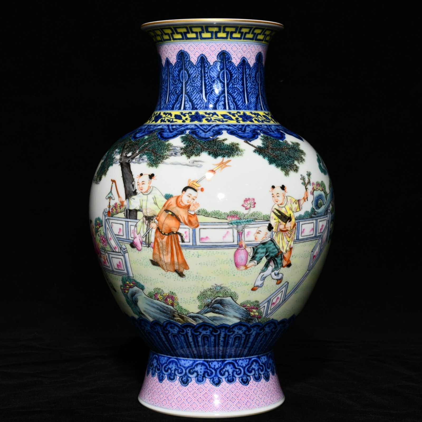 A Rare Blue and White Famille-Rose Character and Story Pattern Vase: A Rare Blue and White Famille-Rose Character and Story Pattern Vase,Qing Dynasty,China,Qianlong Six-character Mark,Size:12.3inx8.1in 青花粉彩人物故事