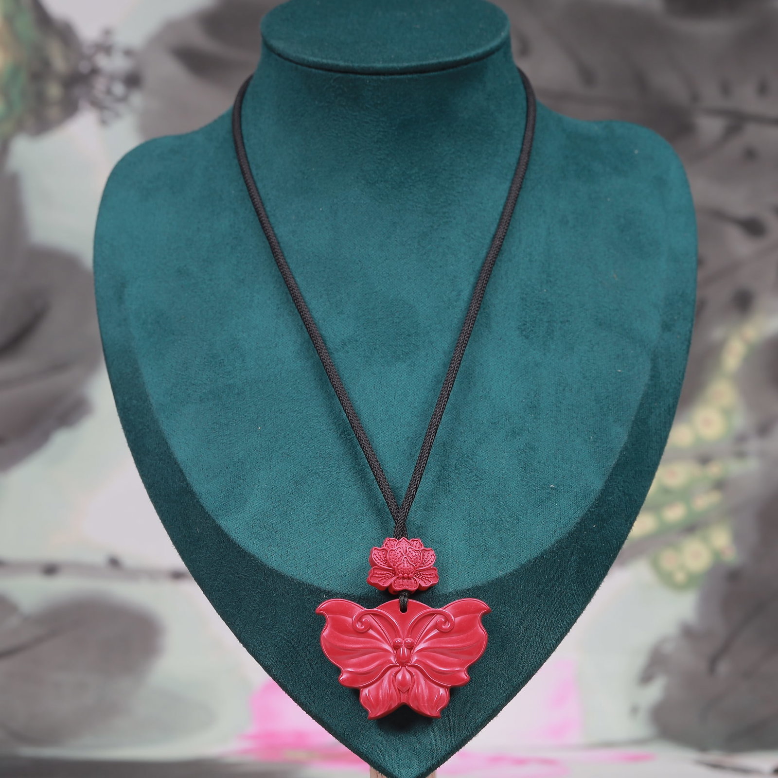 An Exquisite Cinnabar Butterfly Pattern Pendant: An Exquisite Cinnabar Butterfly Pattern Pendant, Size:1.8inx1.8in, Weight:22g 朱砂蝴蝶纹挂件