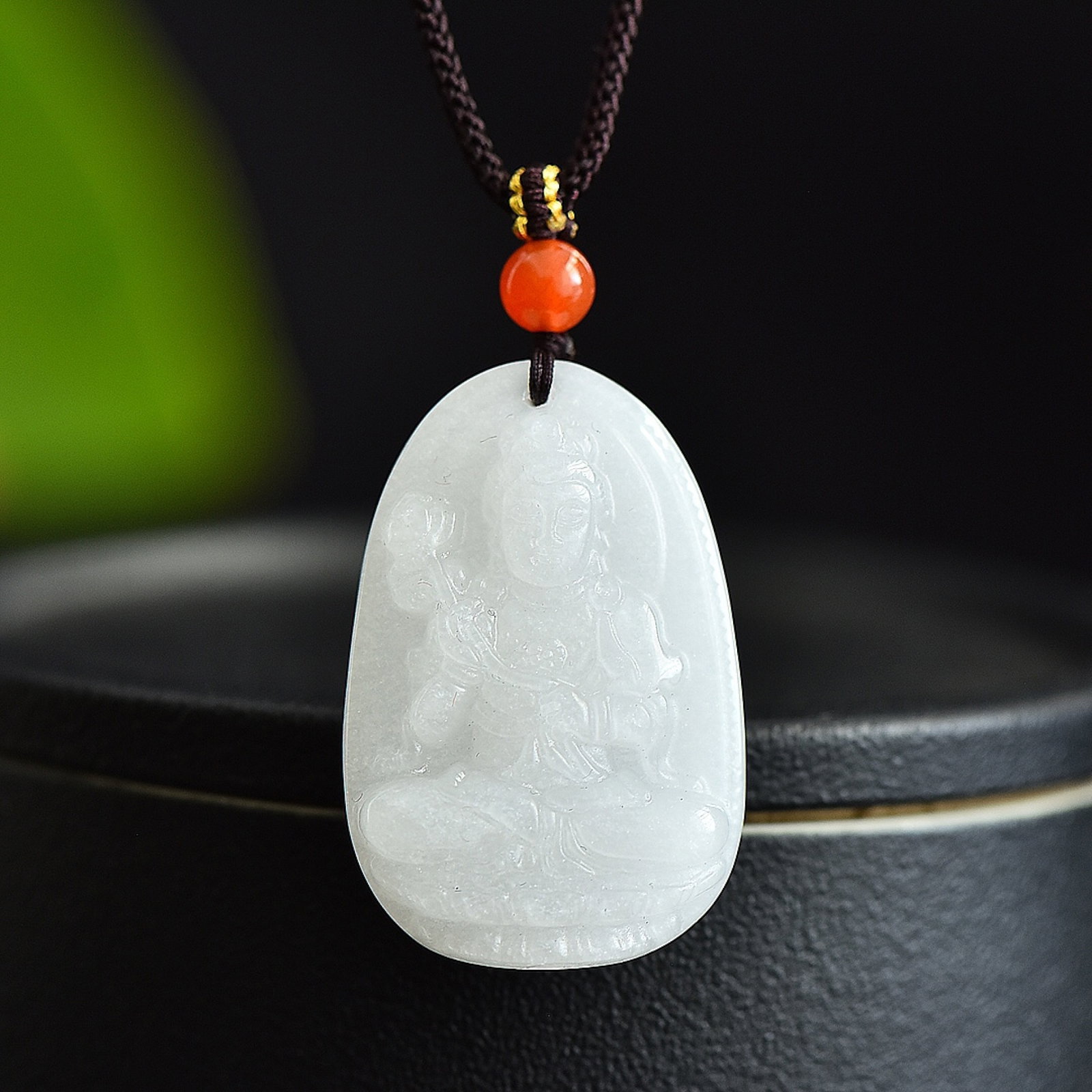 An Exquisite White Jade Buddha Statue Pendant: An Exquisite White Jade Buddha Statue Pendant 白玉佛像挂件