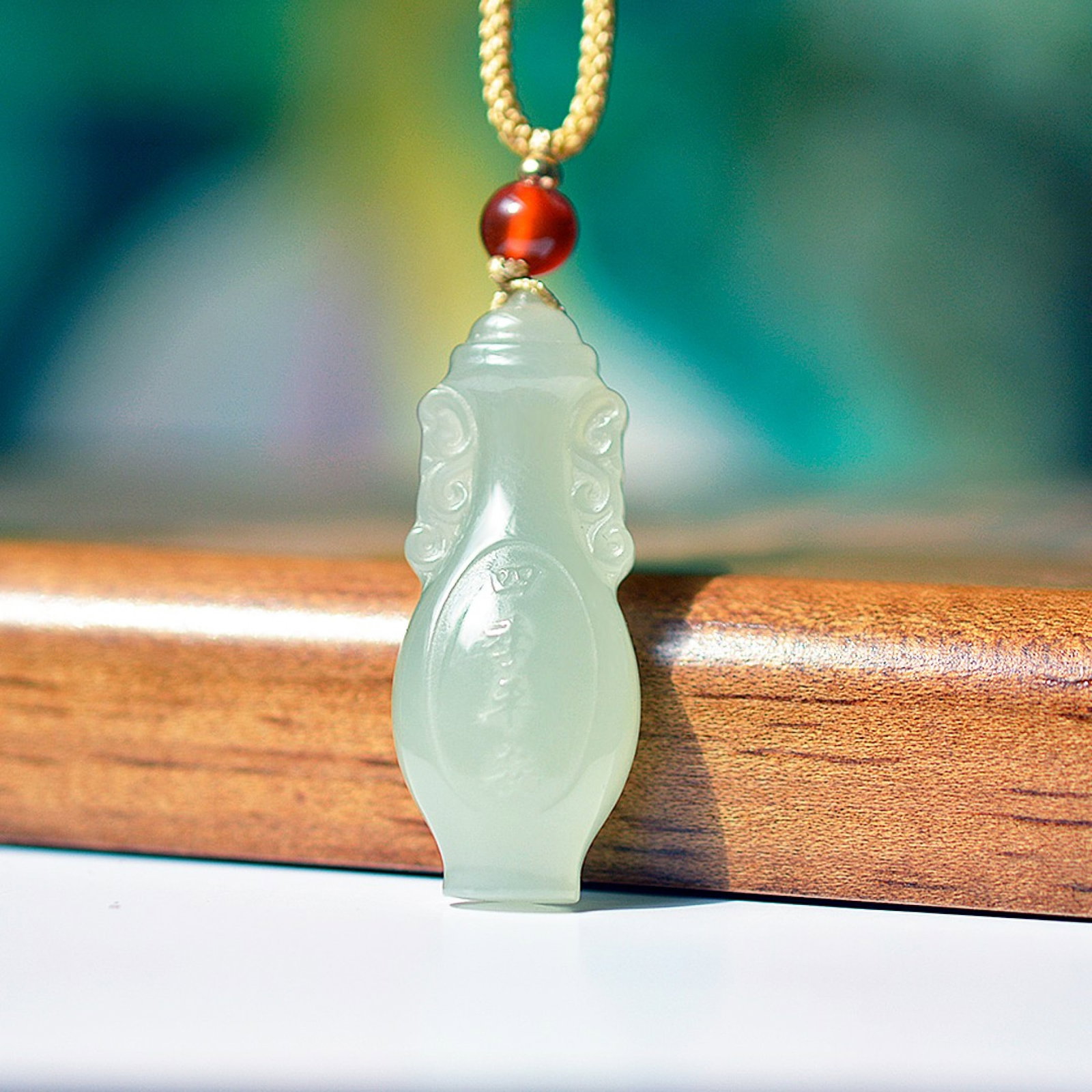 An Exquisite White Jade Vase Pendant - 4